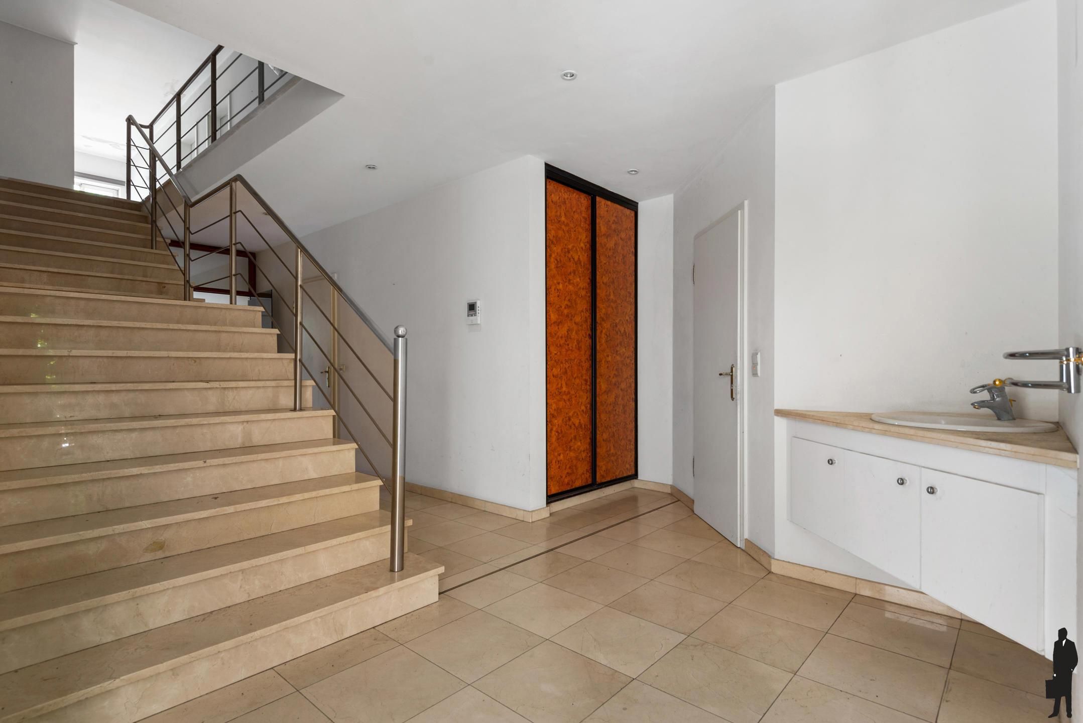 Statige villa, gelegen in 't Vriesdonk op een terrein van 1.405m² foto 7