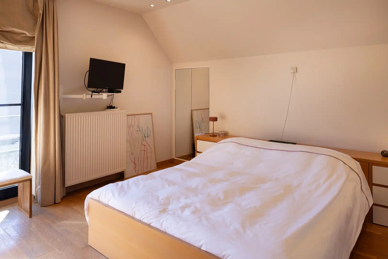 Magazijn van 130 m² met naastliggende villa. foto 16