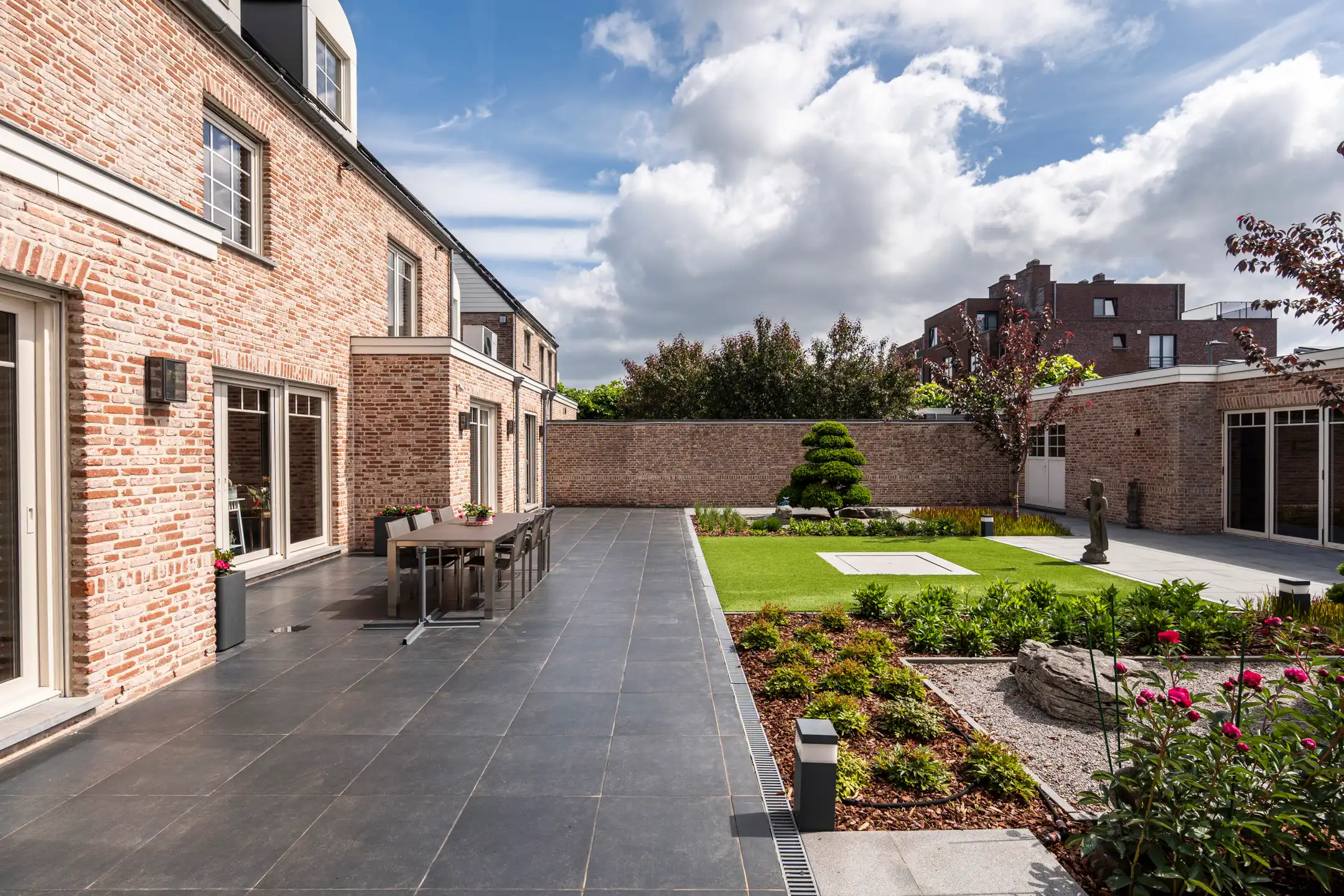 Verrassend ruime woning op toplocatie met binnenzwembad foto 26