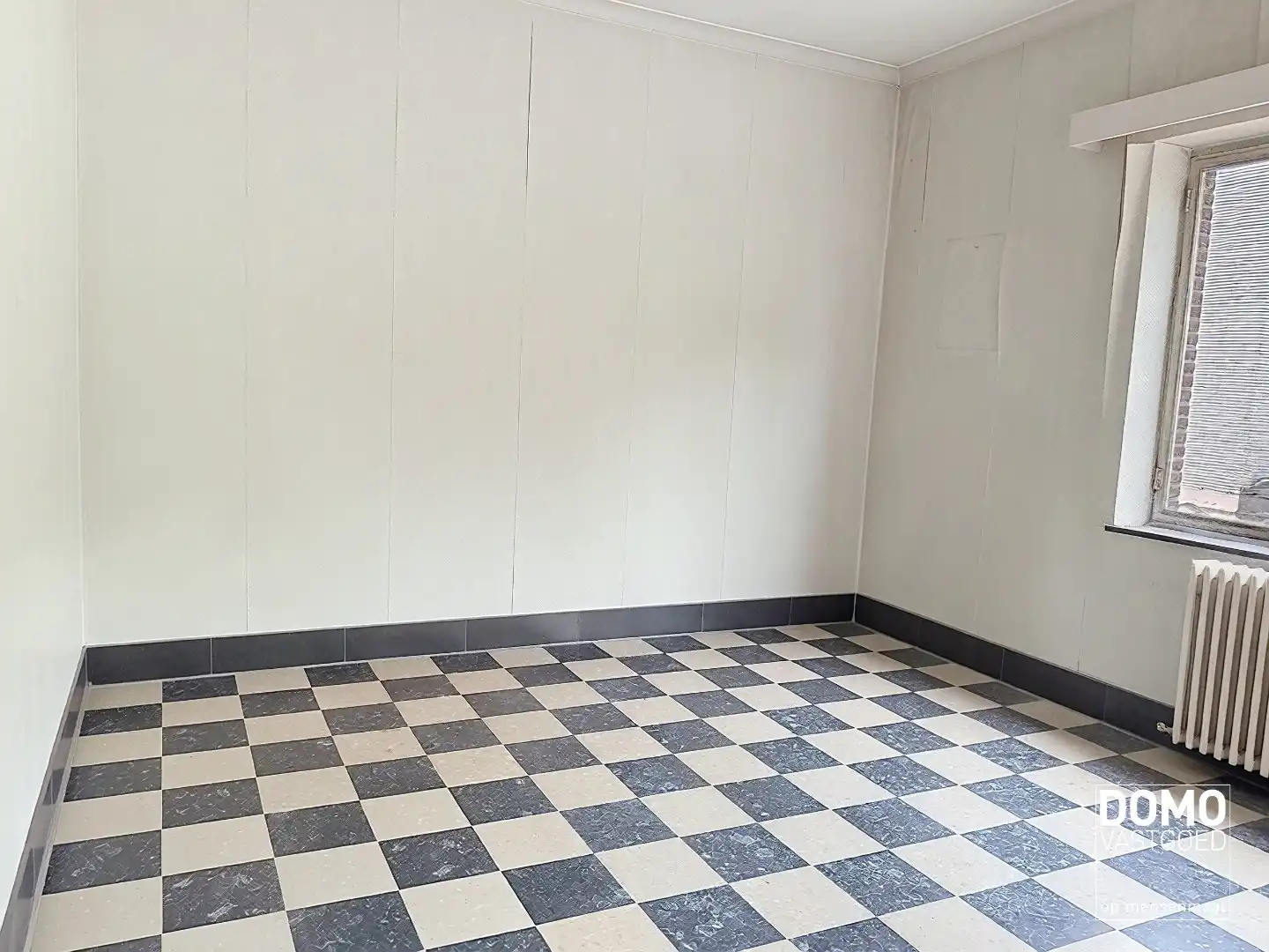 KARAKTERVOLLE RENOVATIEWONING MET 259 M² BEWOONBARE OPPERVLAKTE EN DIEPE WESTGERICHTE TUIN foto 3