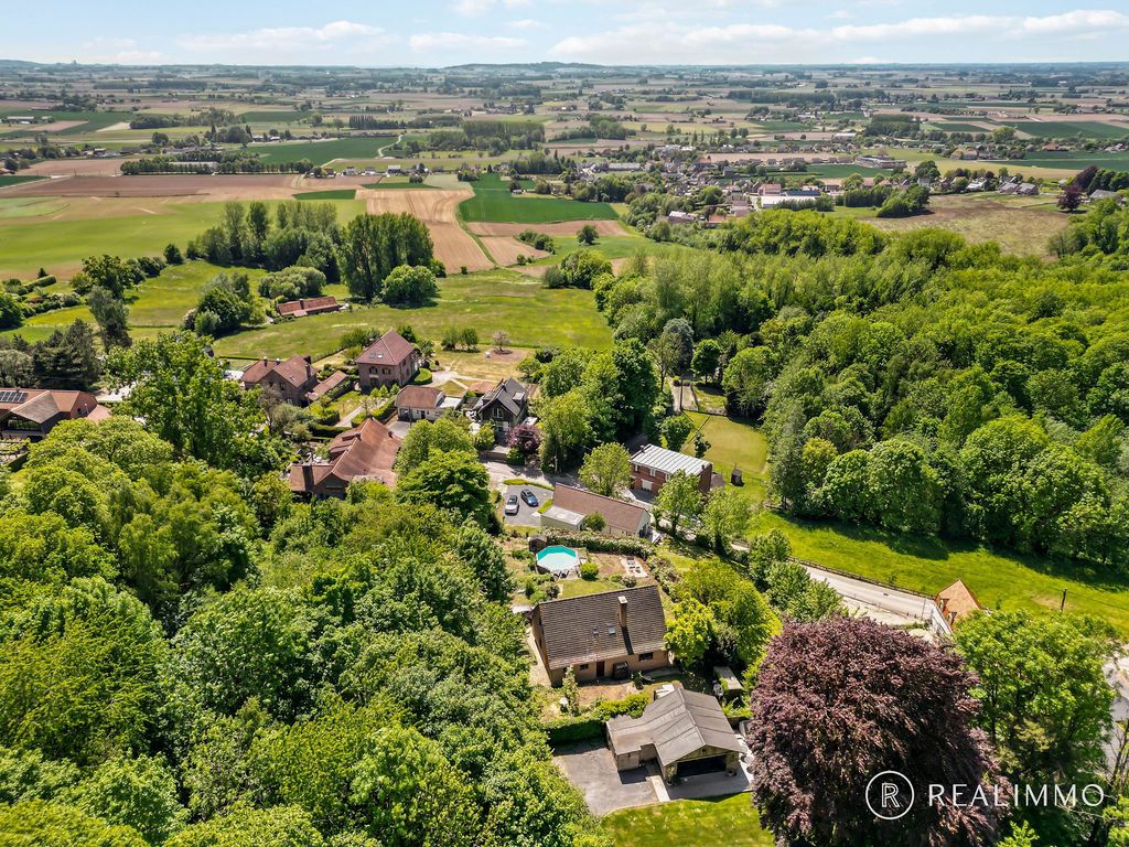 Alleenstaande woning met tuin in het groene & rustige Mont-de-l'Ecnlus foto 2