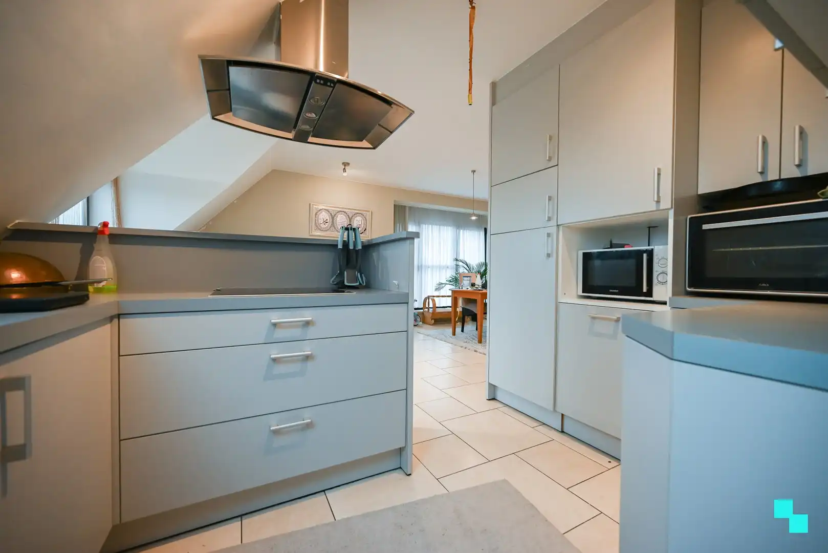 Duplex dakappartement nabij het centrum van Ingelmunster foto 11