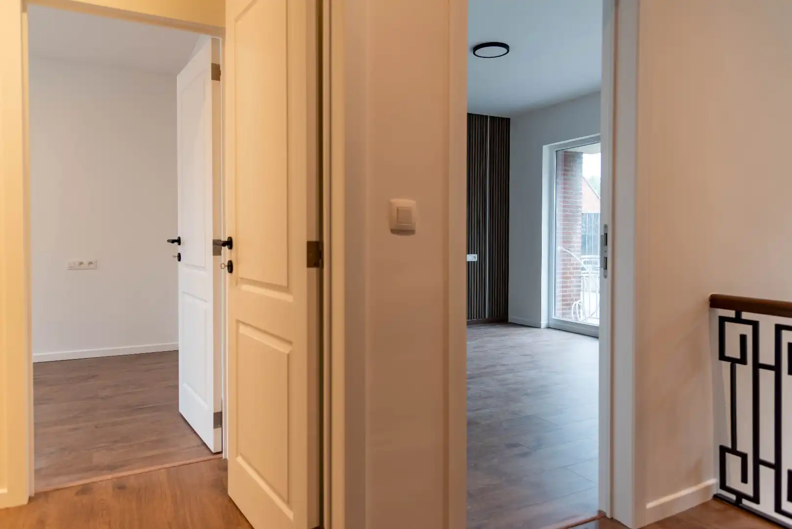 Vernieuwde duplex met 3 slaapkamers in Zwijndrecht foto 9