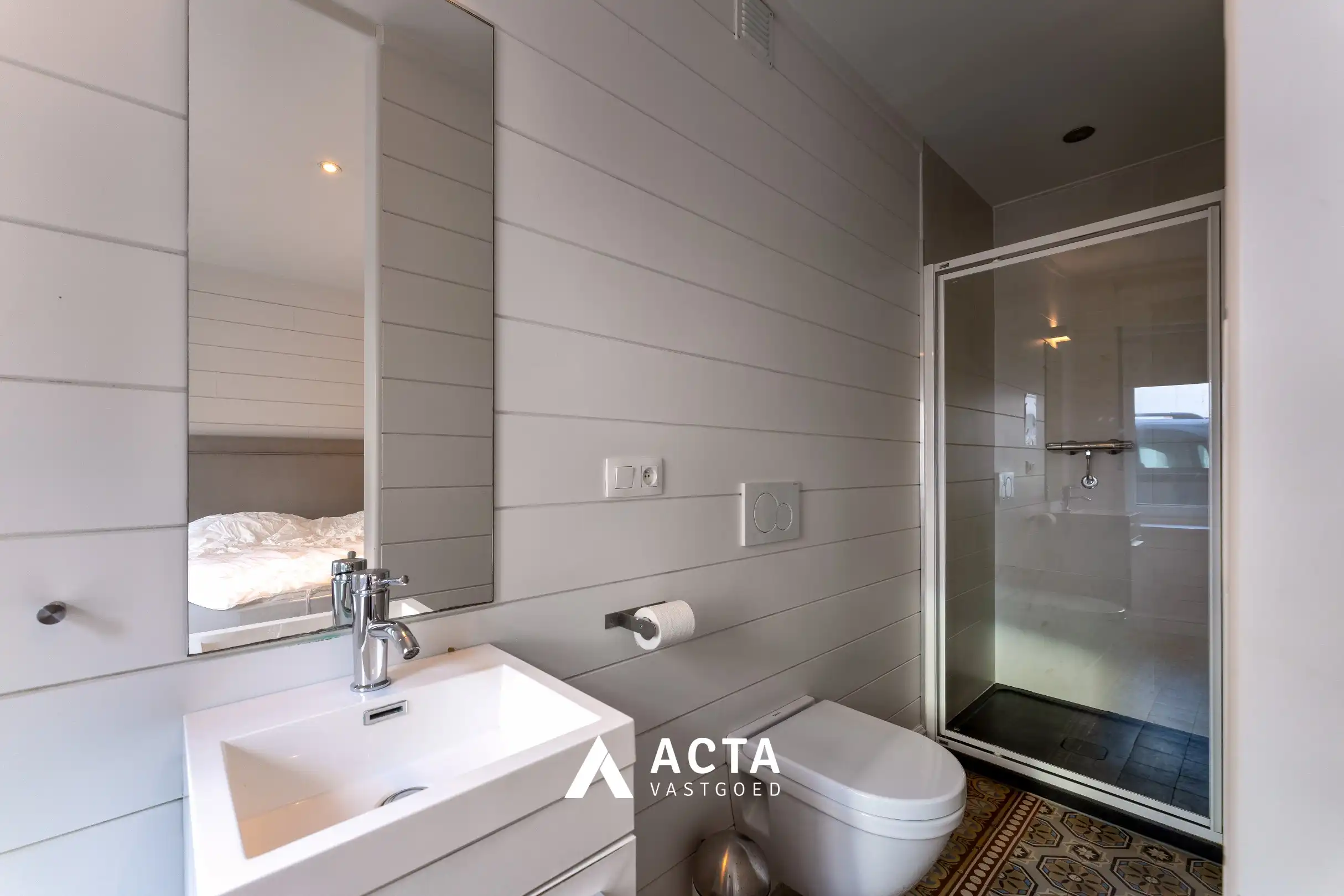 Gerenoveerd herenhuis in het centrum van Oostende foto 26