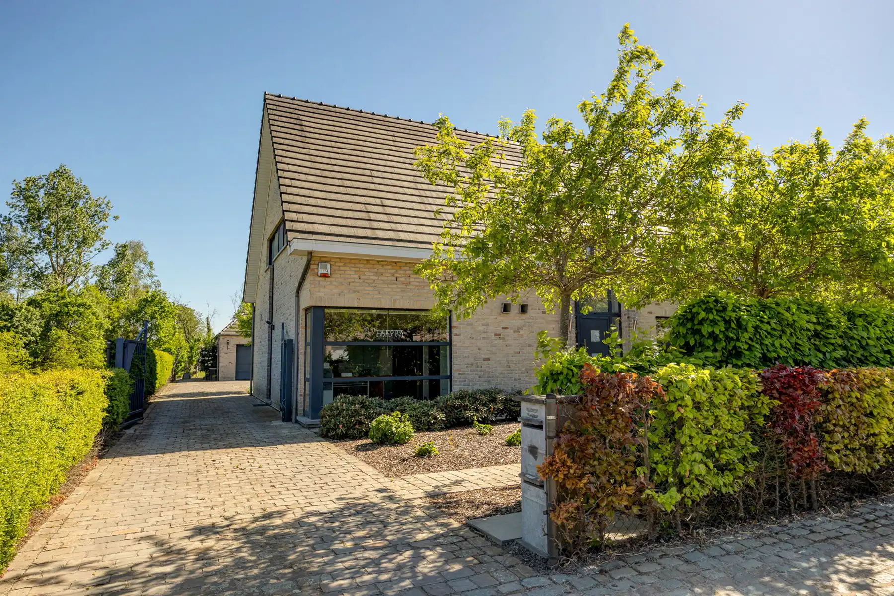 Energiezuinige vrijstaande woning met uitzonderlijke volumes foto 15