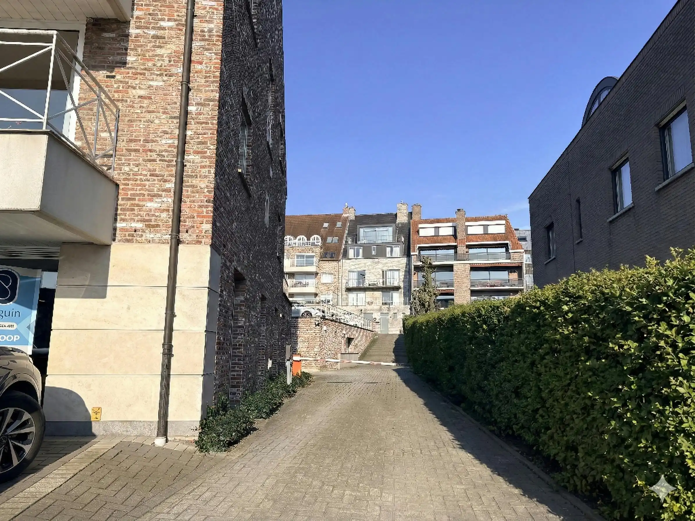 Garagebox te koop nabij centrum Waregem foto 4