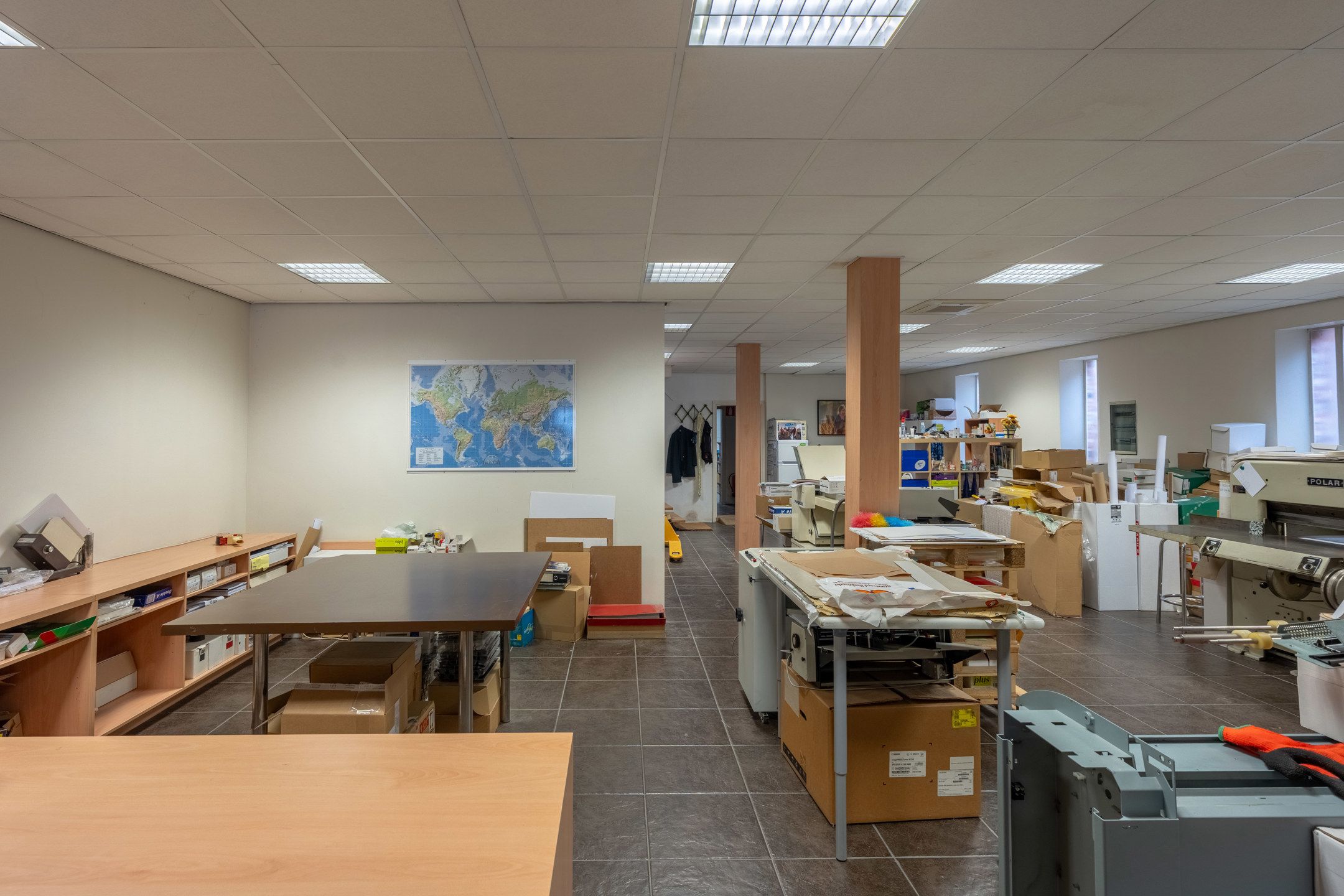 Verrassend ruime handelswoning met bovenliggend appartement. foto 10