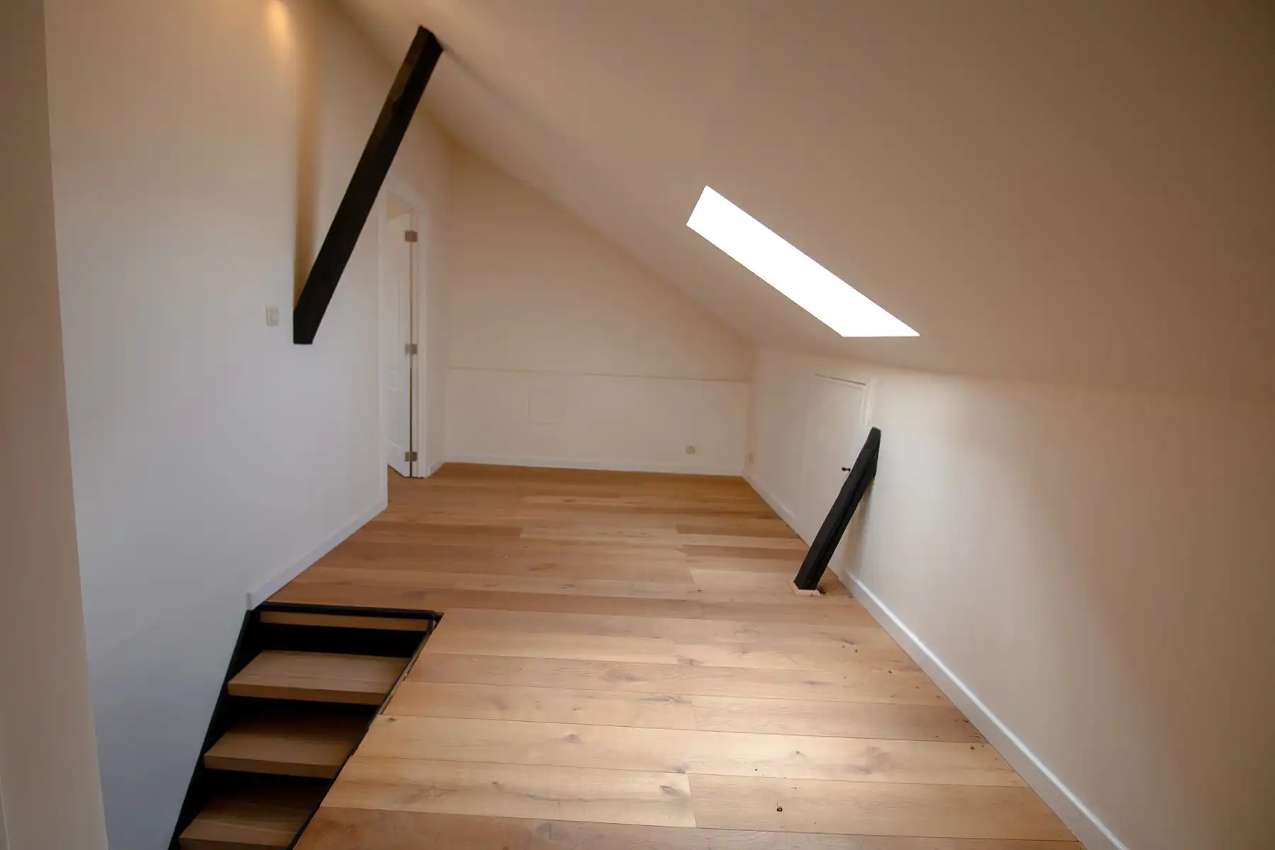 Prachtig gerenoveerde woning voor gemengd gebruik. foto 27