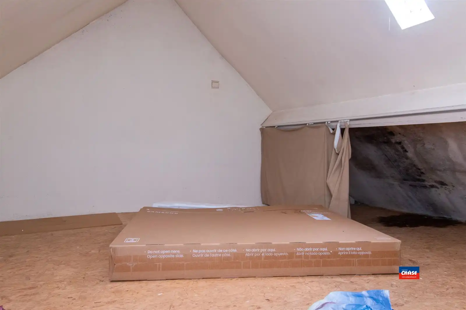 Ruime woning met 6 slaapkamers en handelsgelijkvloers foto 11