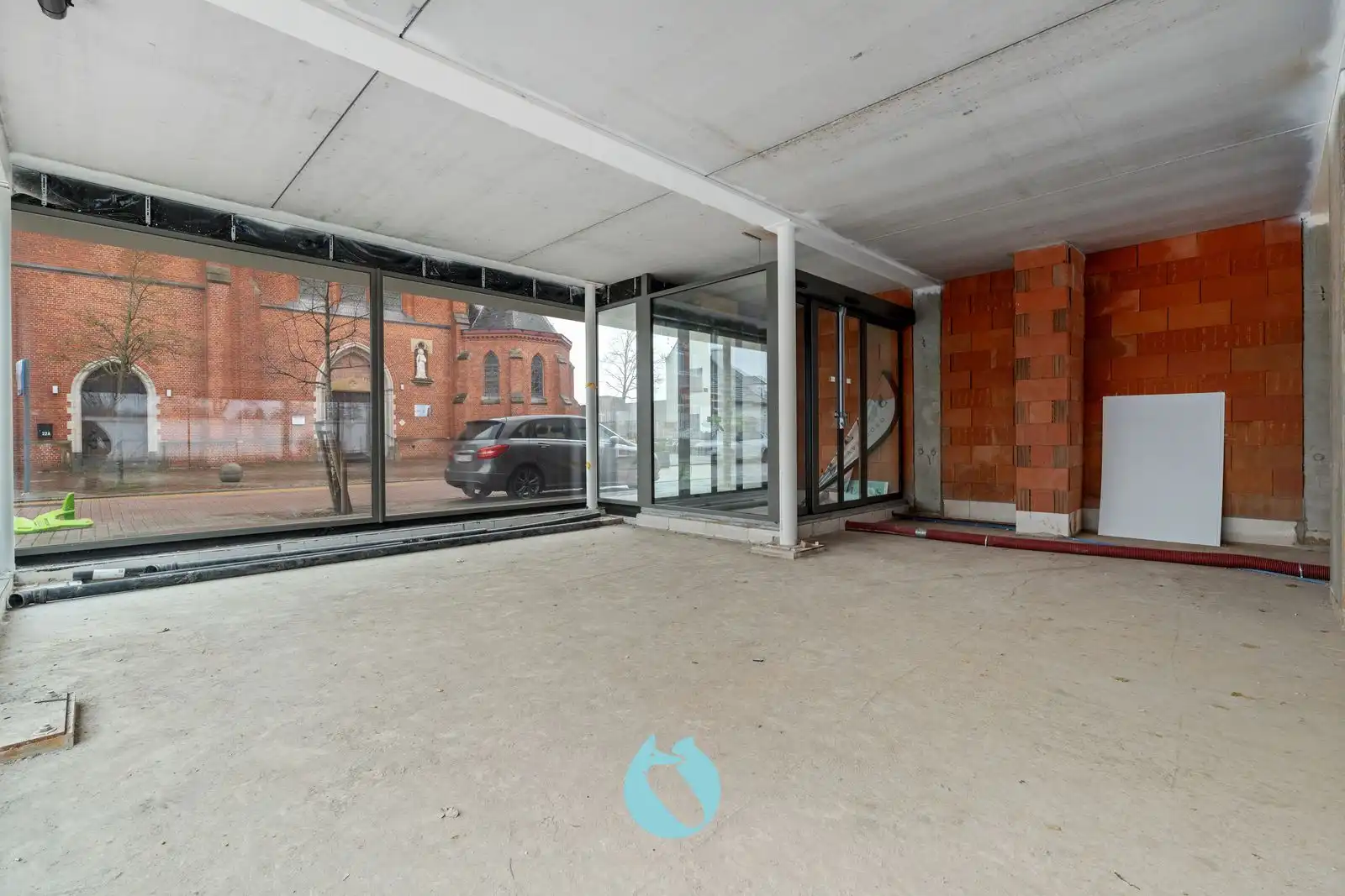 Multifunctioneel handelspand (360m²) met zonneterras (160m²) foto 5
