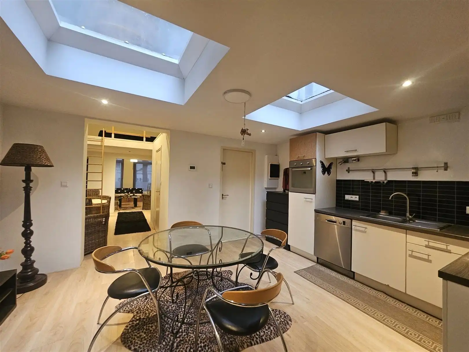 Zeer gunstig gelegen appartement vlakbij Italiëlei.  foto 2