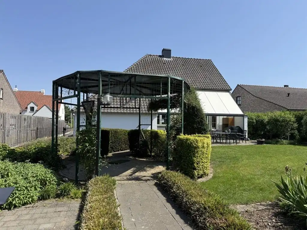 Charmante vrijstaande woning foto 8