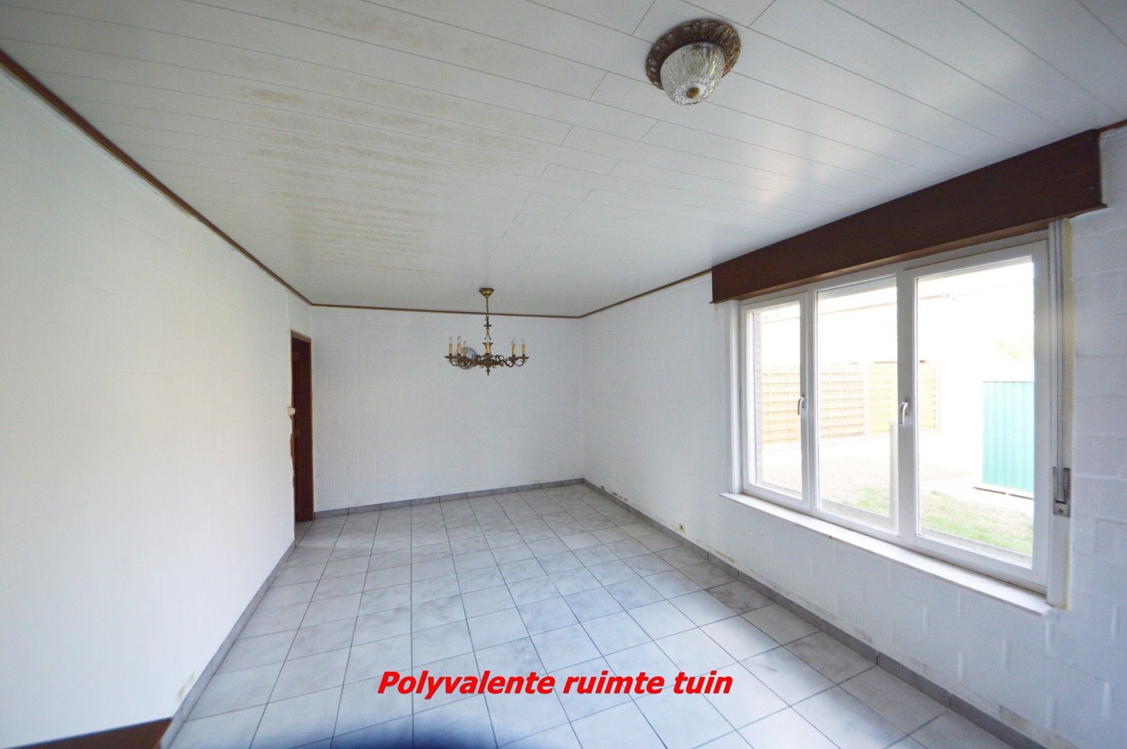 GERENOVEERDE WONING DUBBELE GARAGE EN TUIN foto 12