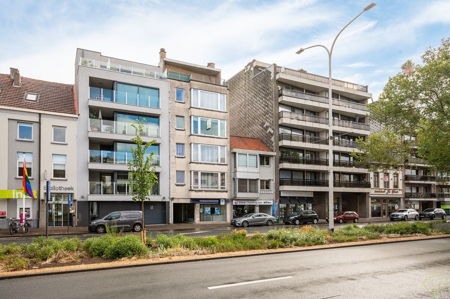 Centraal gelegen appartement met 2 slaapkamers in Eeklo foto 2
