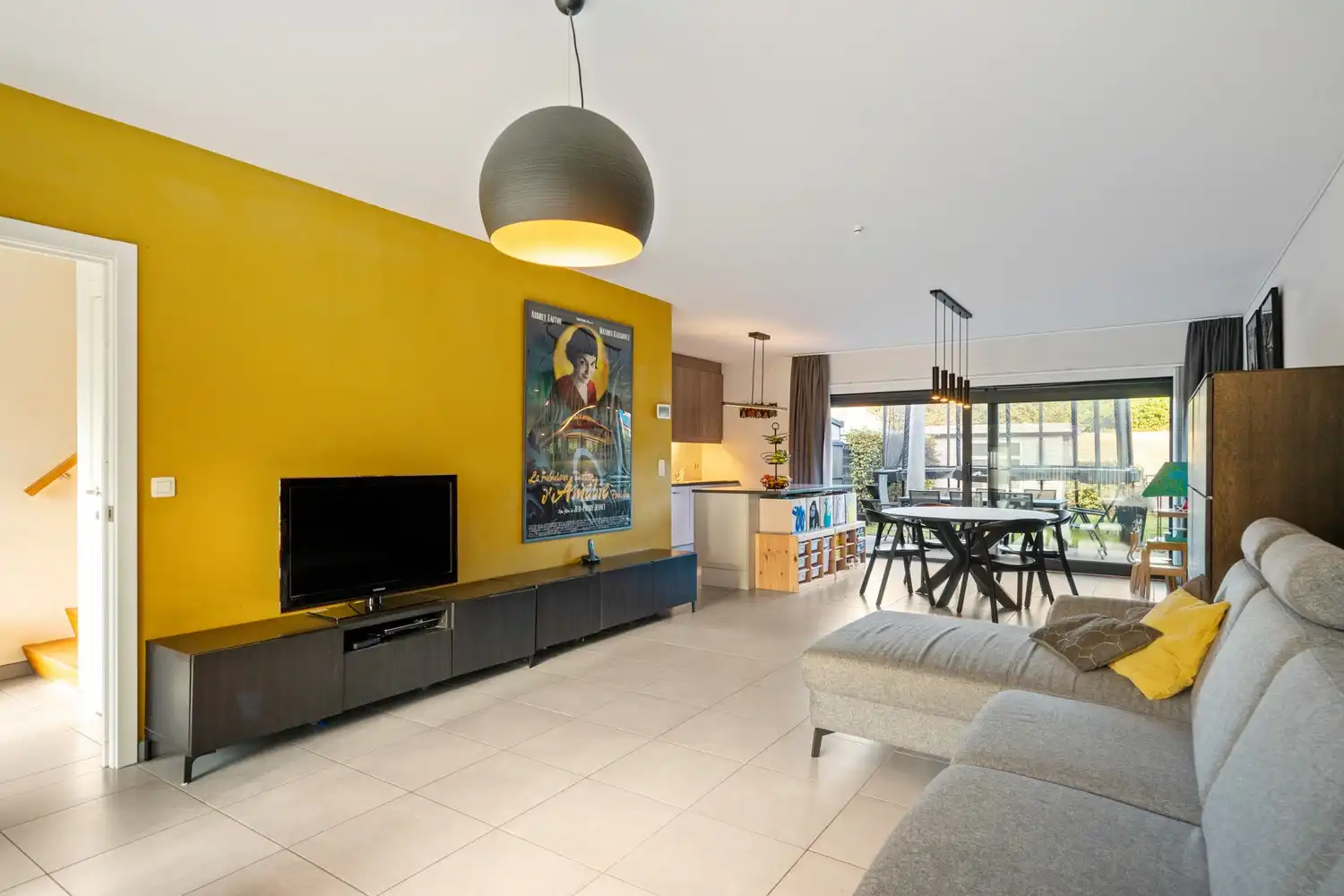 Energiezuinige instapklare woning met 4 slpkrs en uitstekende ligging foto 2