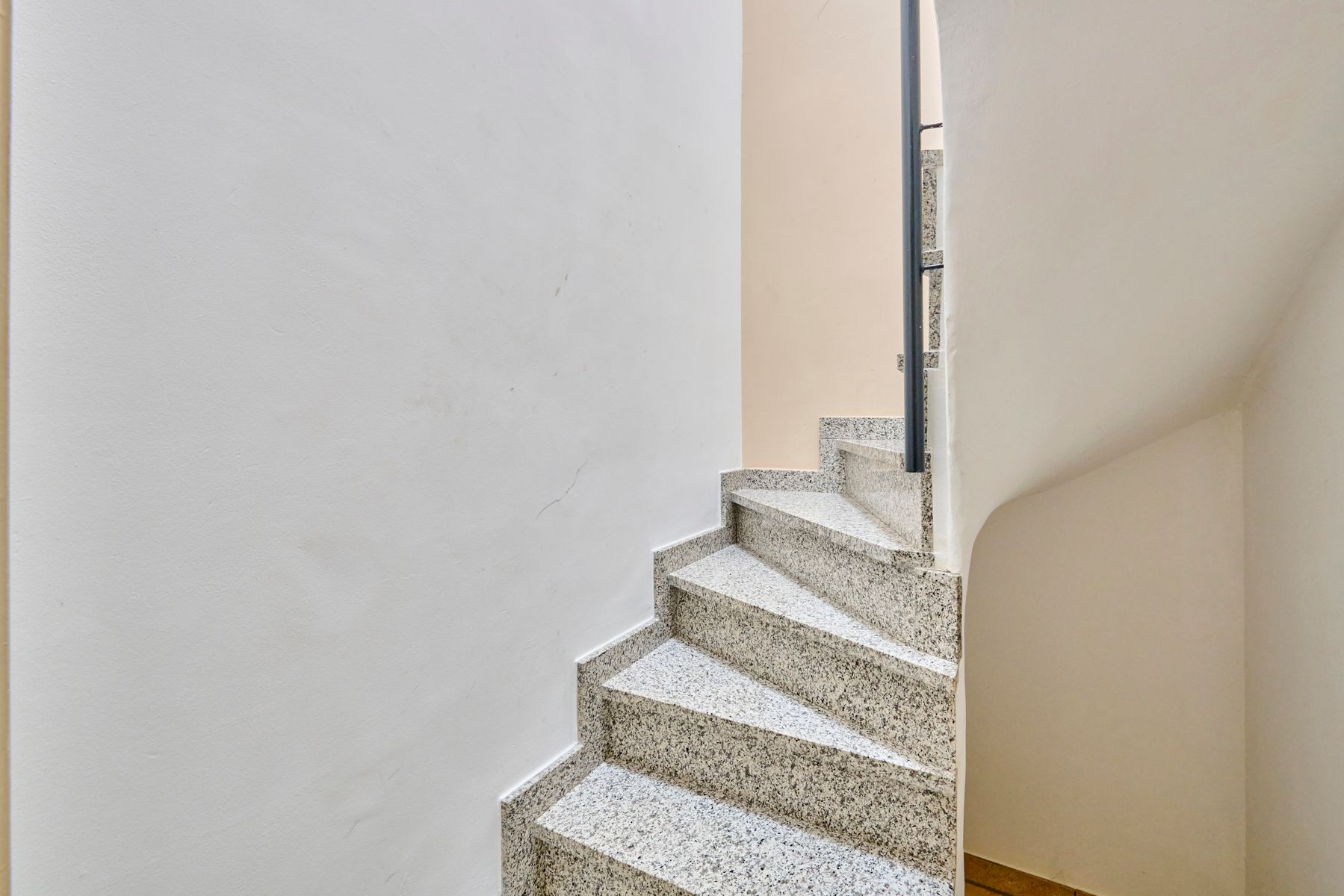 Uniek duplex appartement + aparte studio foto 24