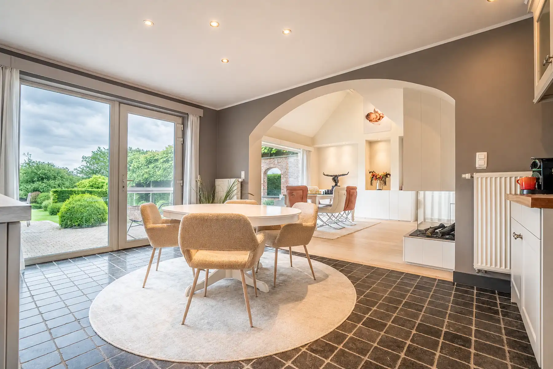 Ruime villa te koop in Dilbeek vrij beroep/ kangoeroewonen foto 12