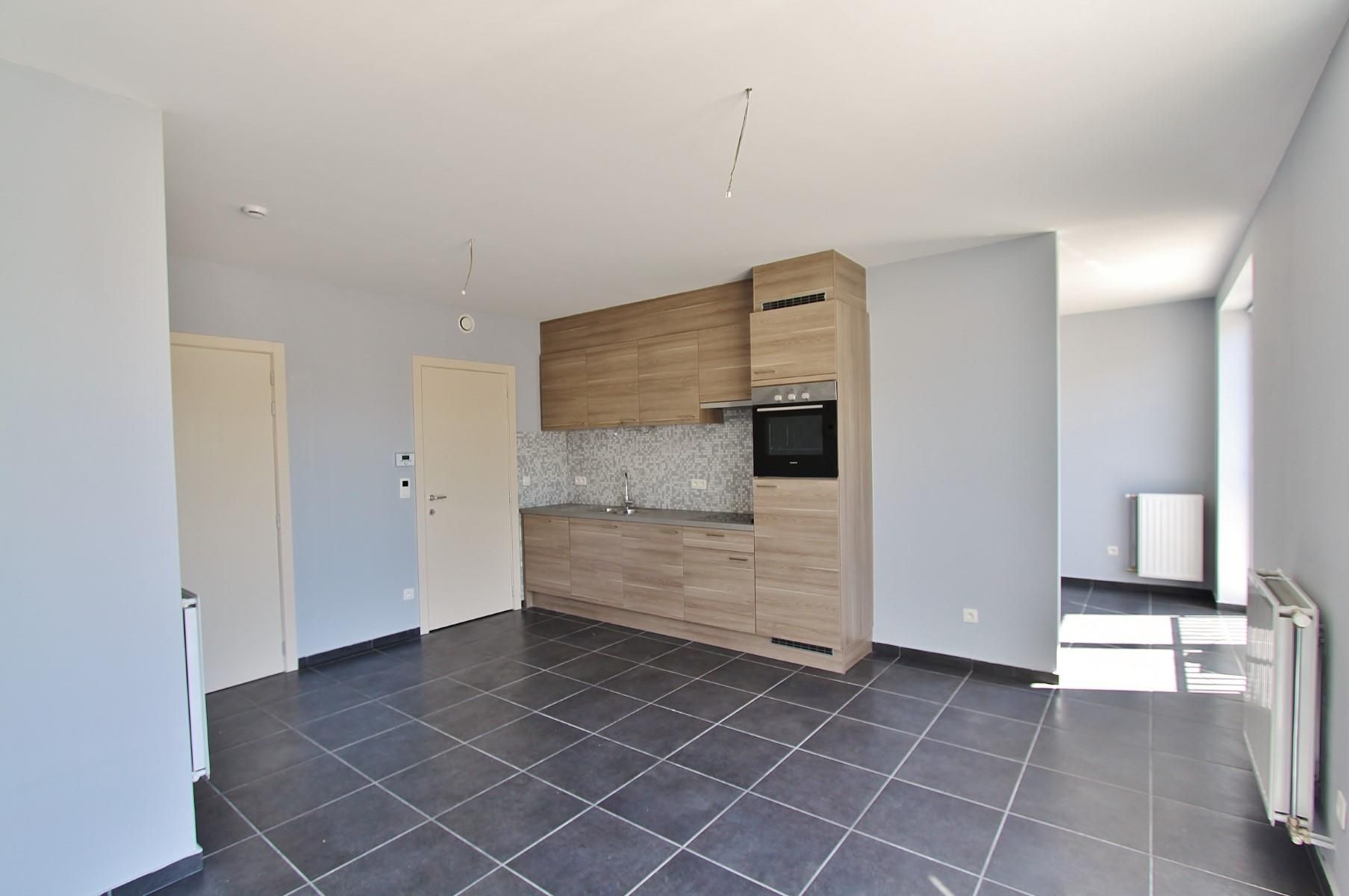 Recent, goed gelegen appartement  foto 3