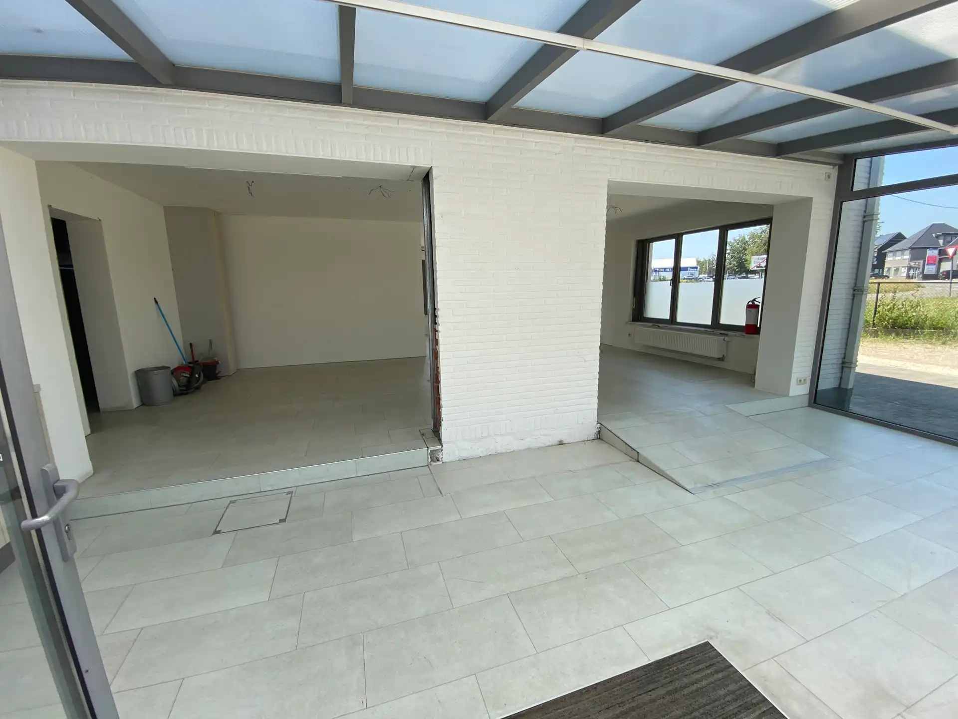 ERPE - Handelswoning met grote zichtbaarheid en parking foto 8