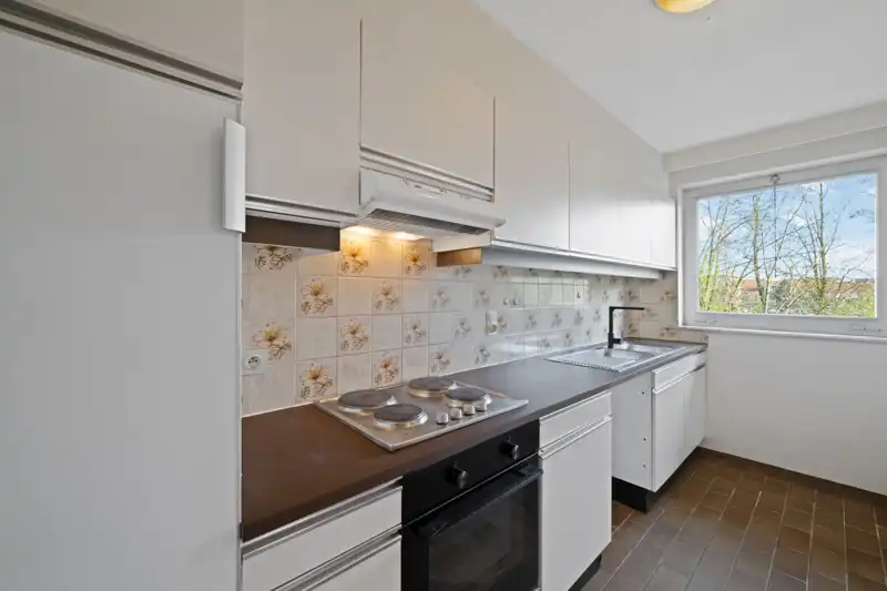 Roeselare-stadsrand. Leuk gelegen twee-slaapkamerappartement van 83m2 met 2 terrassen van 8.50m2. In 't groen op een boogscheut van 't centrum. Als investering of als betaalbare starter ! foto 7