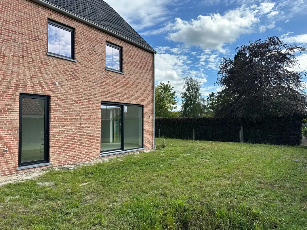 Landelijke alleenstaande woning gelegen in Waardamme foto 4