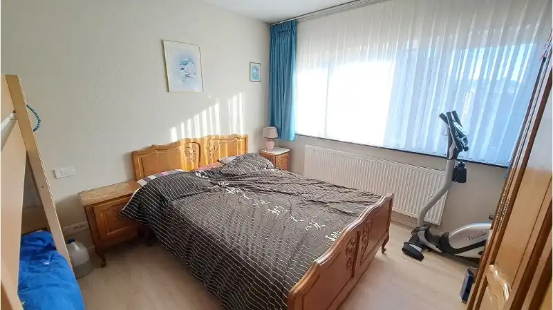 Comfortabel 2-slaapkamerappartement met TERRAS en AUTOSTANDPLAATS te huur in Sint-Andries Brugge foto 9