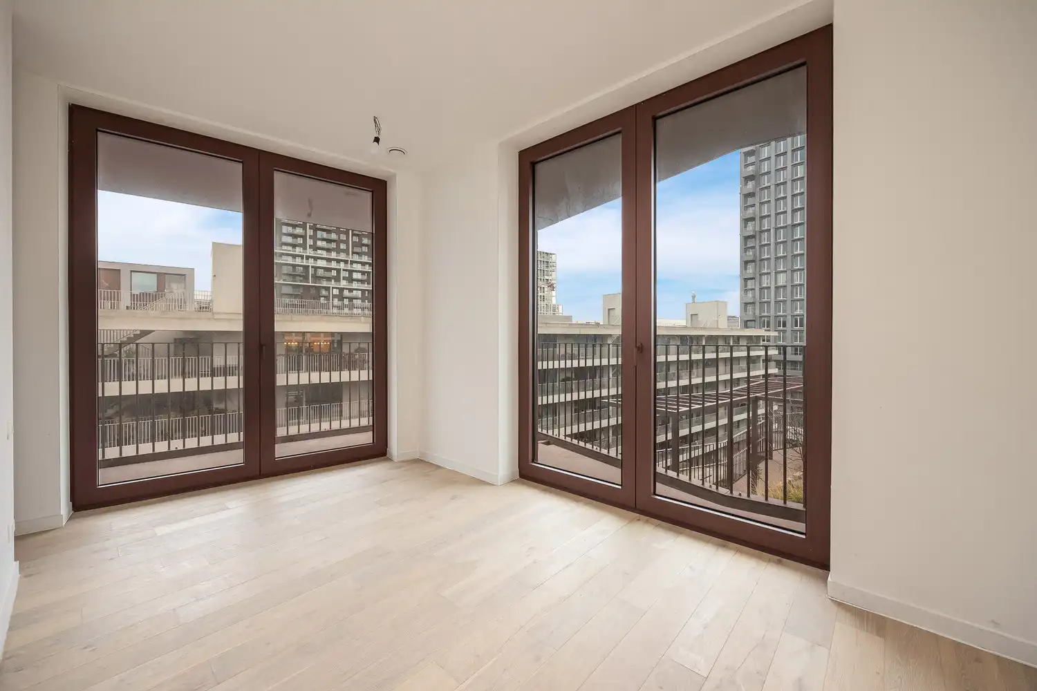 Luxe-appartement met frontaal Scheldezicht met heerlijk terras (30m²) op Nieuw Zuid incl kelderberging - optionele ondergrondse parking beschikbaar foto 16