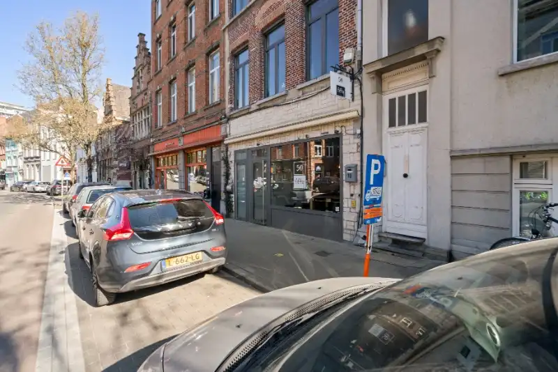 --- OPPORTUNITEIT --- Handelspand in historisch centrum Gent foto {{pictureIndex}}