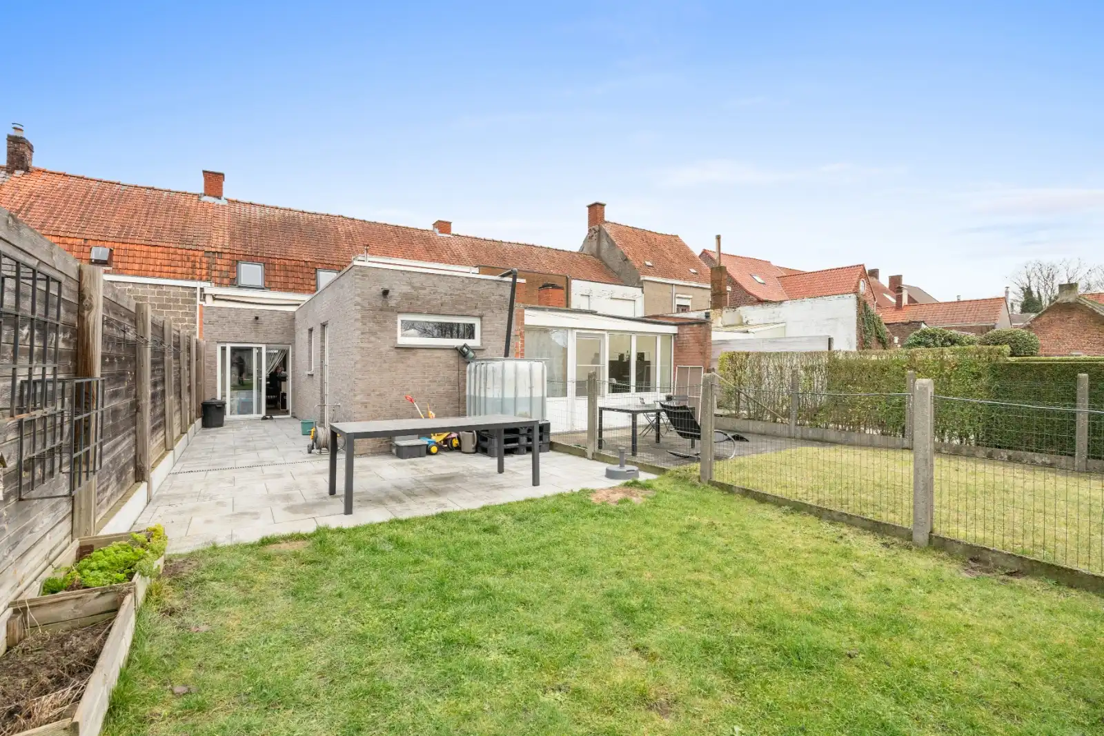 Charmante gerenoveerde starterswoning in Ardooie! foto 16