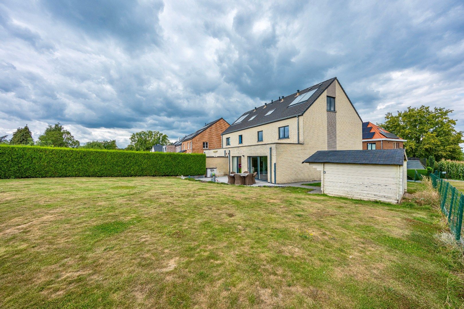 Energiezuinige woning met 4 slpks, garage en ruime tuin te Buizingen foto 11