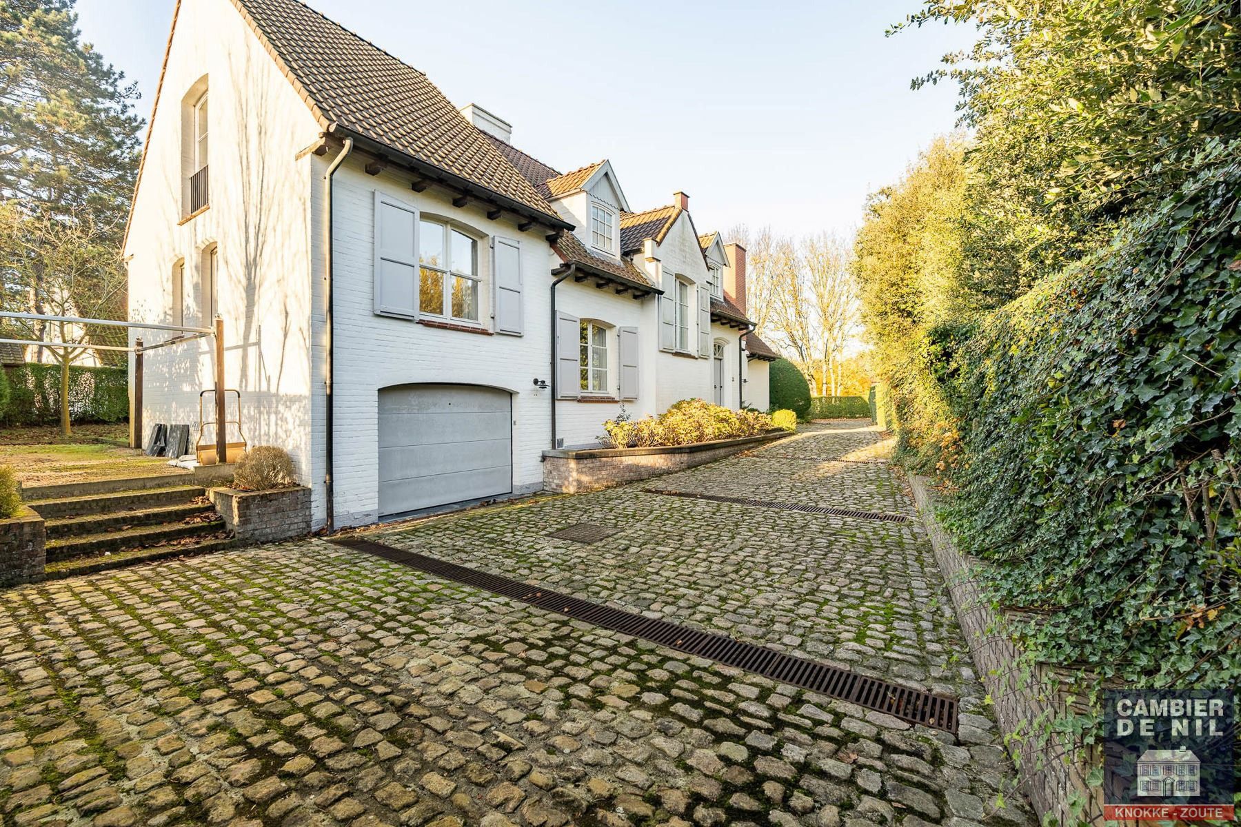 Charmante, ongemeubelde, vrijstaande villa in 2de lijn  in het zoute Zoute nabij de zee & tennis foto 30