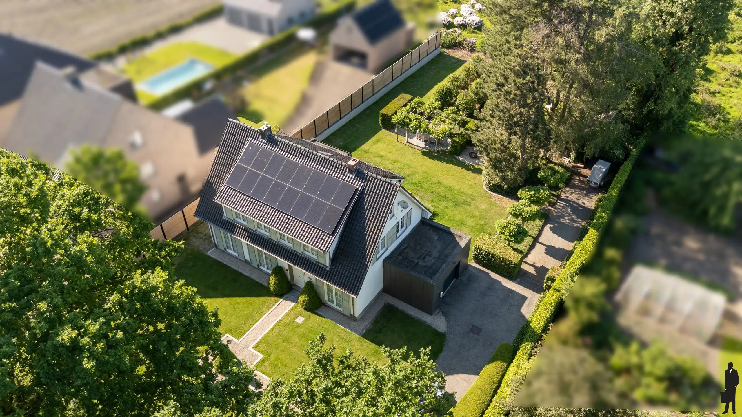 Charmante, gerenoveerde villa op 1.389 m² met open zicht foto 34