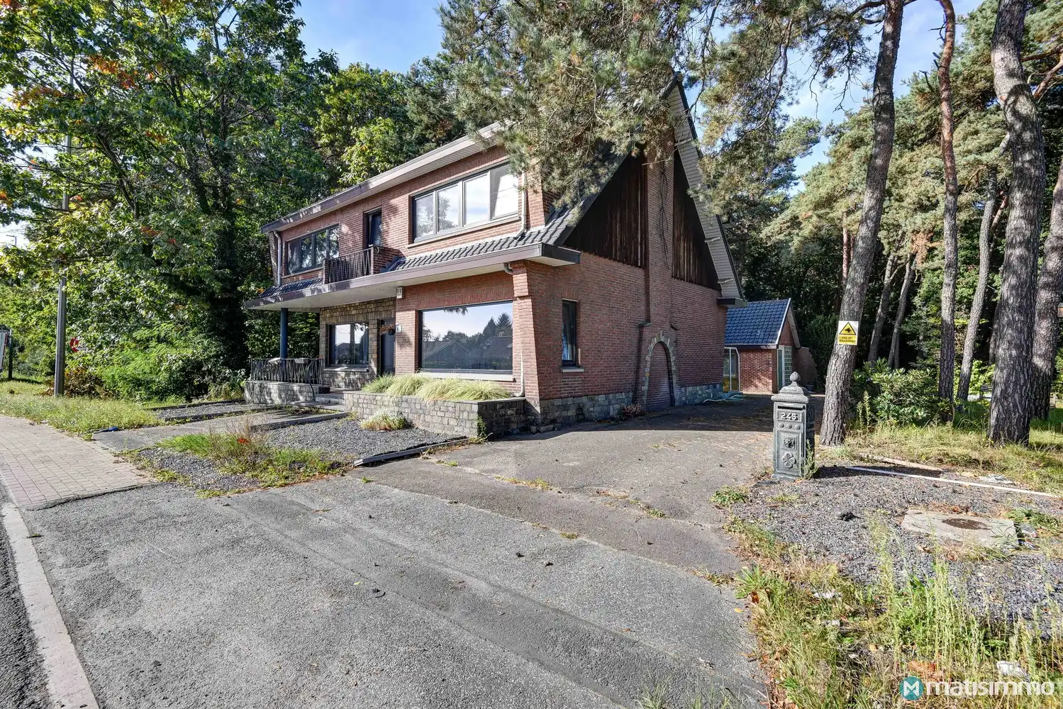 ZEER RUIME&nbsp;TE RENOVEREN&nbsp;GEZINSWONING MET 4 SLAAPKAMERS EN BIJGEBOUW VAN +- 100 M2&nbsp;OP PERCEEL VAN 1HA 29A 93CA IN DIEPENBEEK foto 49