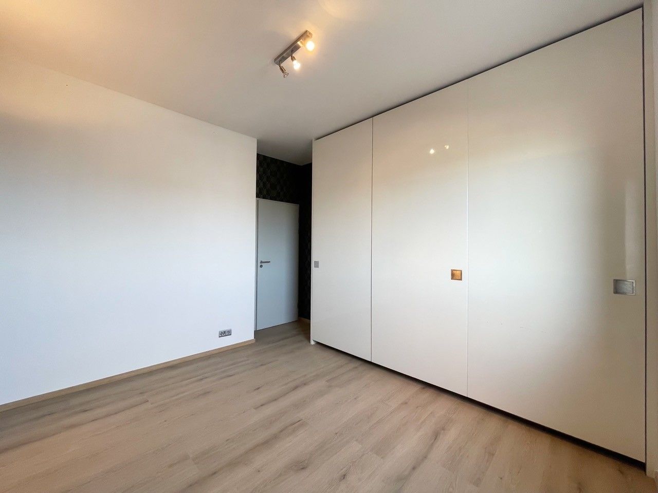 Penthouse met zeezicht en garage te Oostende - Mariakerke foto 11