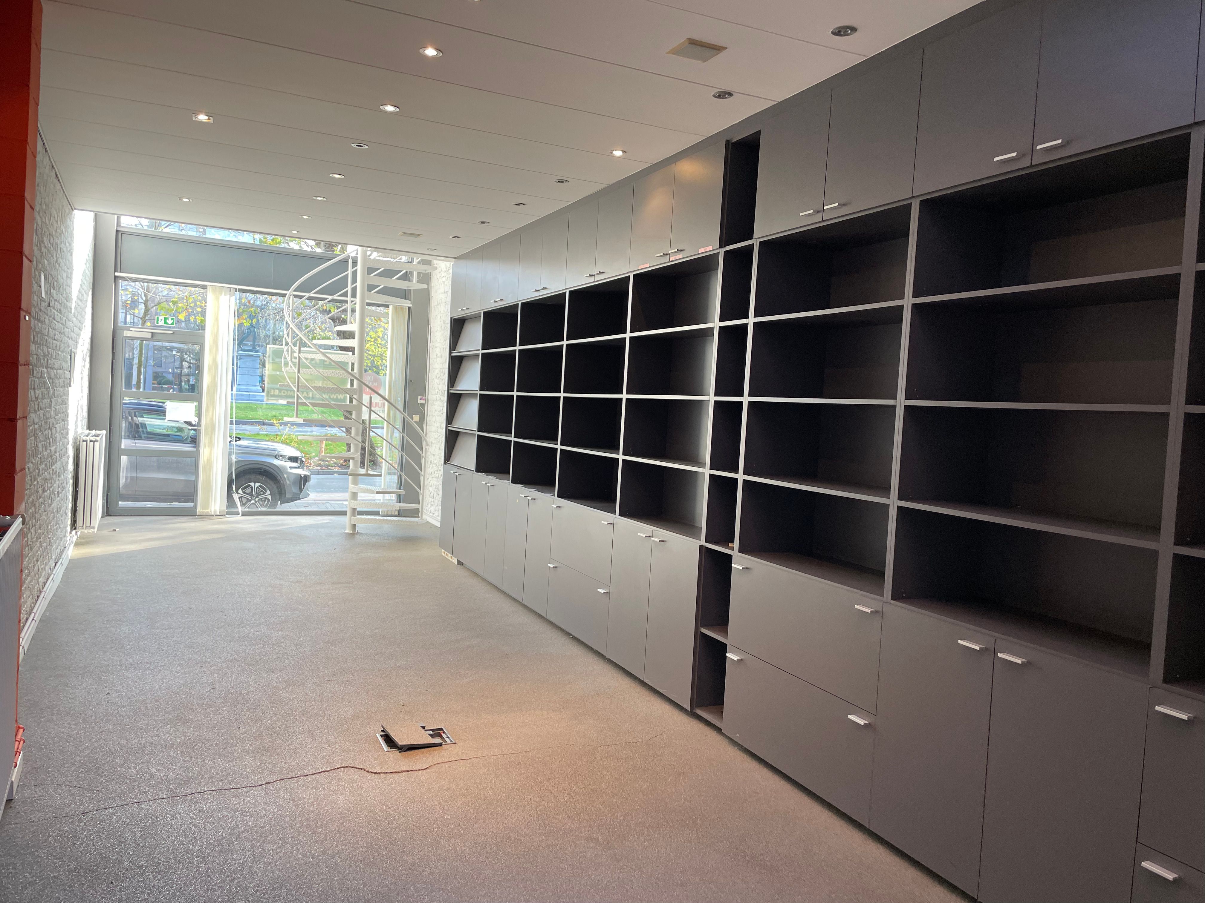 CENTRAAL GELEGEN HANDELSPÄND foto 10