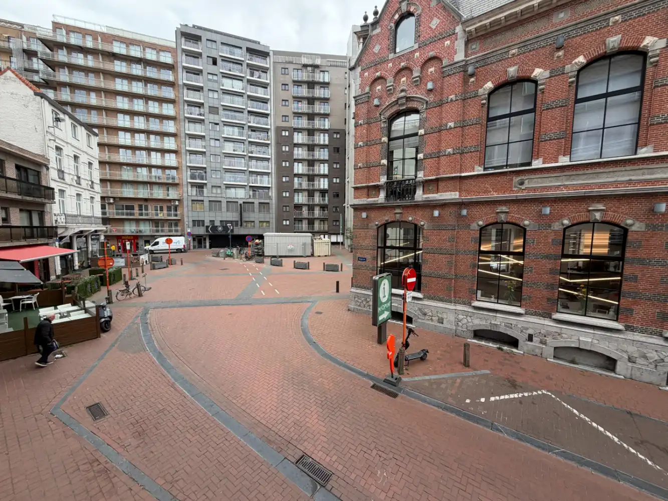 Instapklaar twee slaapkamer appartement op een uitstekende locatie foto 14