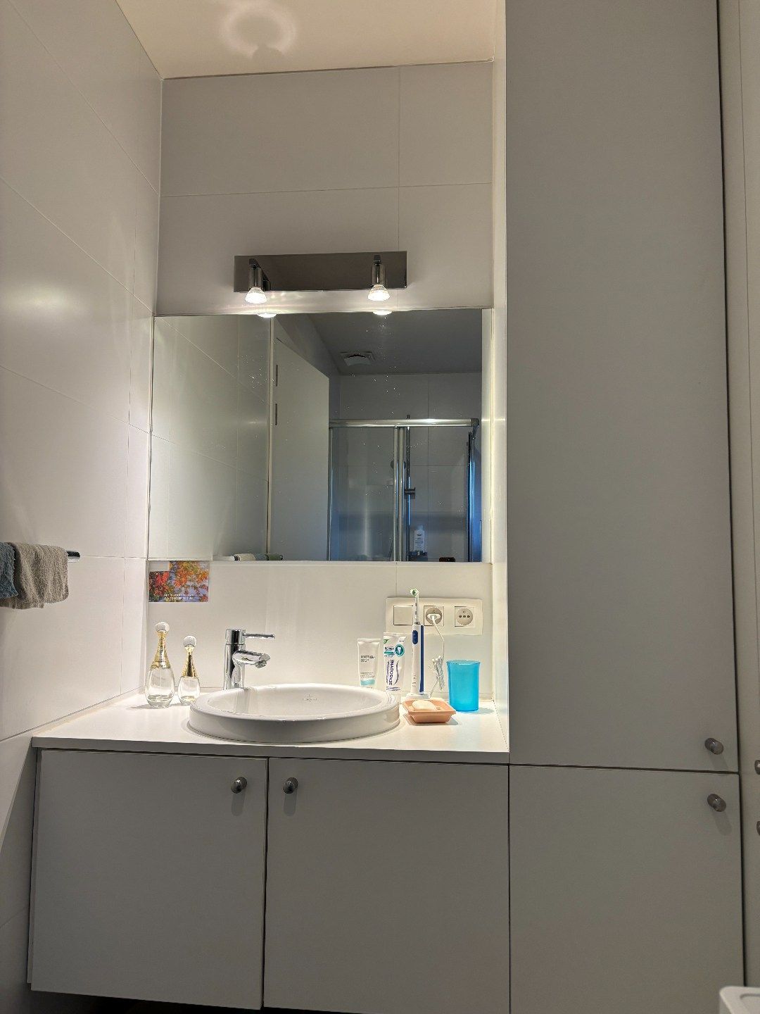 Modern appartement met 2 slaapkamers, garage en terras! foto 9