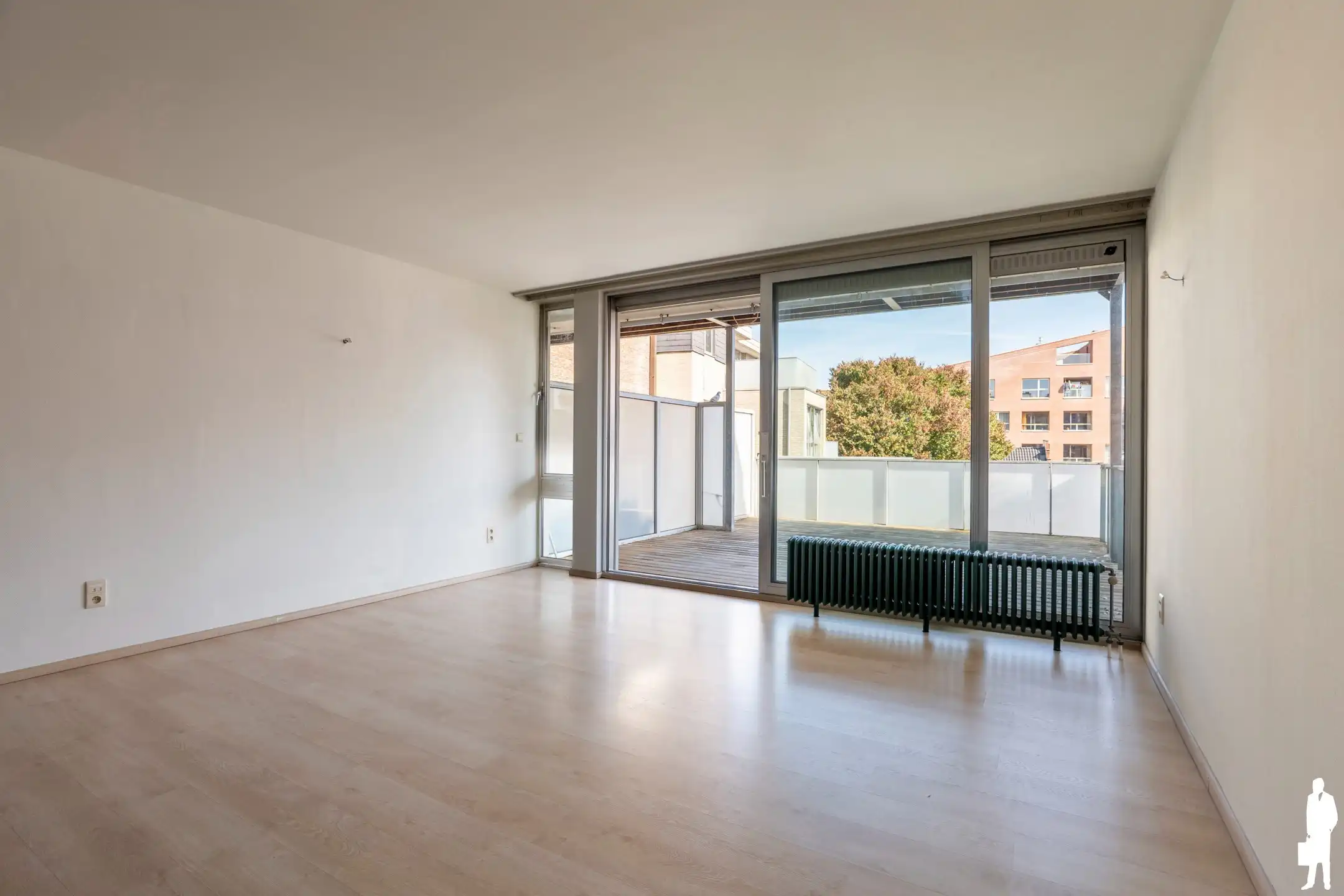 Ruim appartement met 2 slaapkamers, parking en groot terras foto 12
