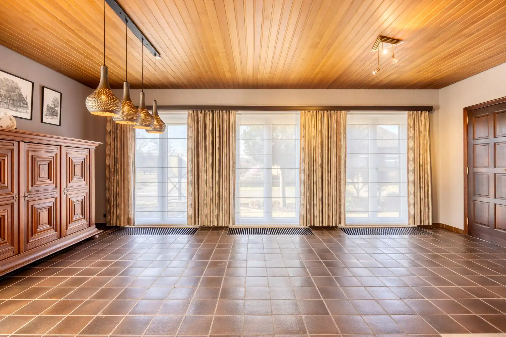 Gelijkvloerse woning met 3 slpks, rustig gelegen op 868 m² ! foto 7