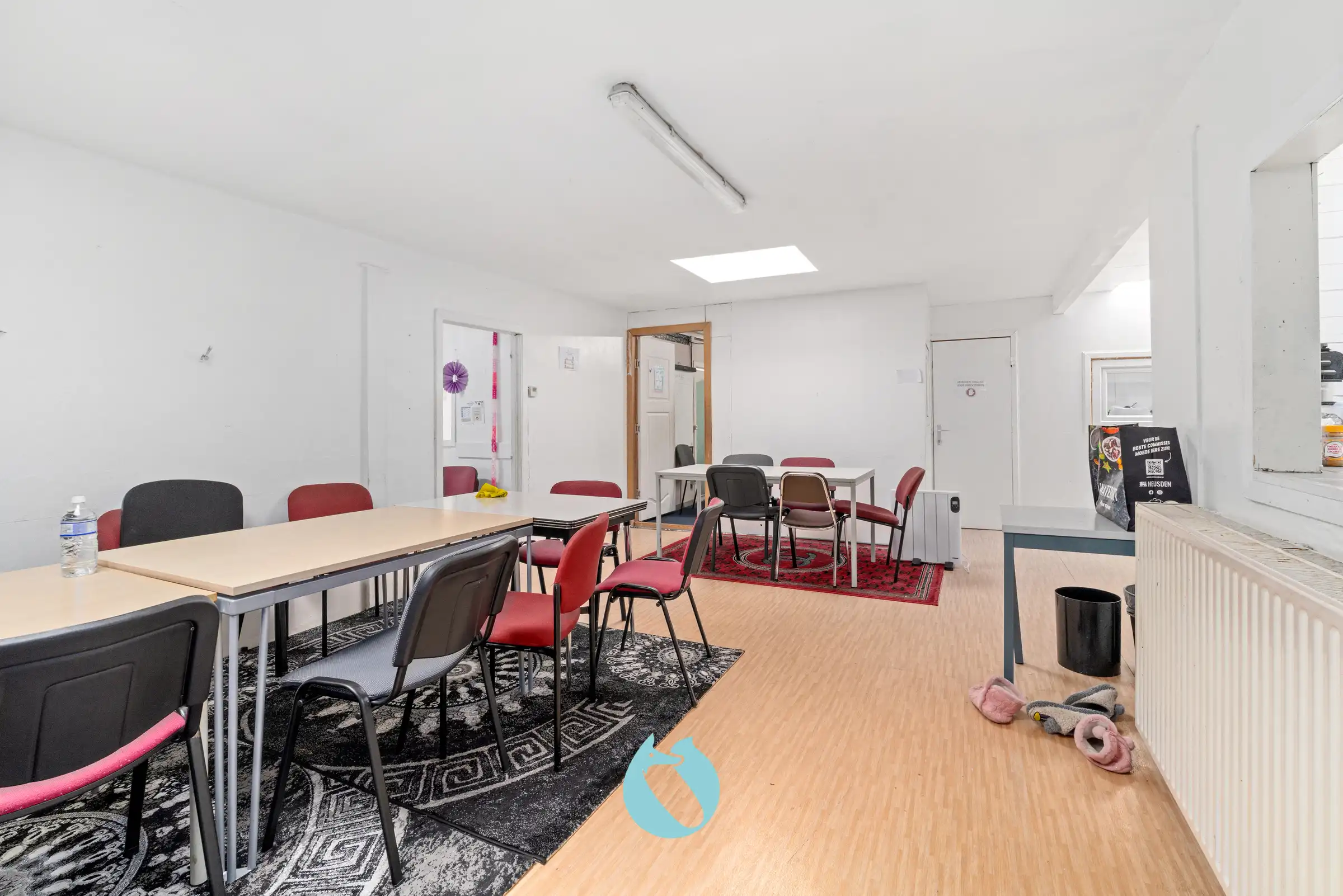 Statig gebouw bestaande uit meerdere units nabij het centrum foto 5