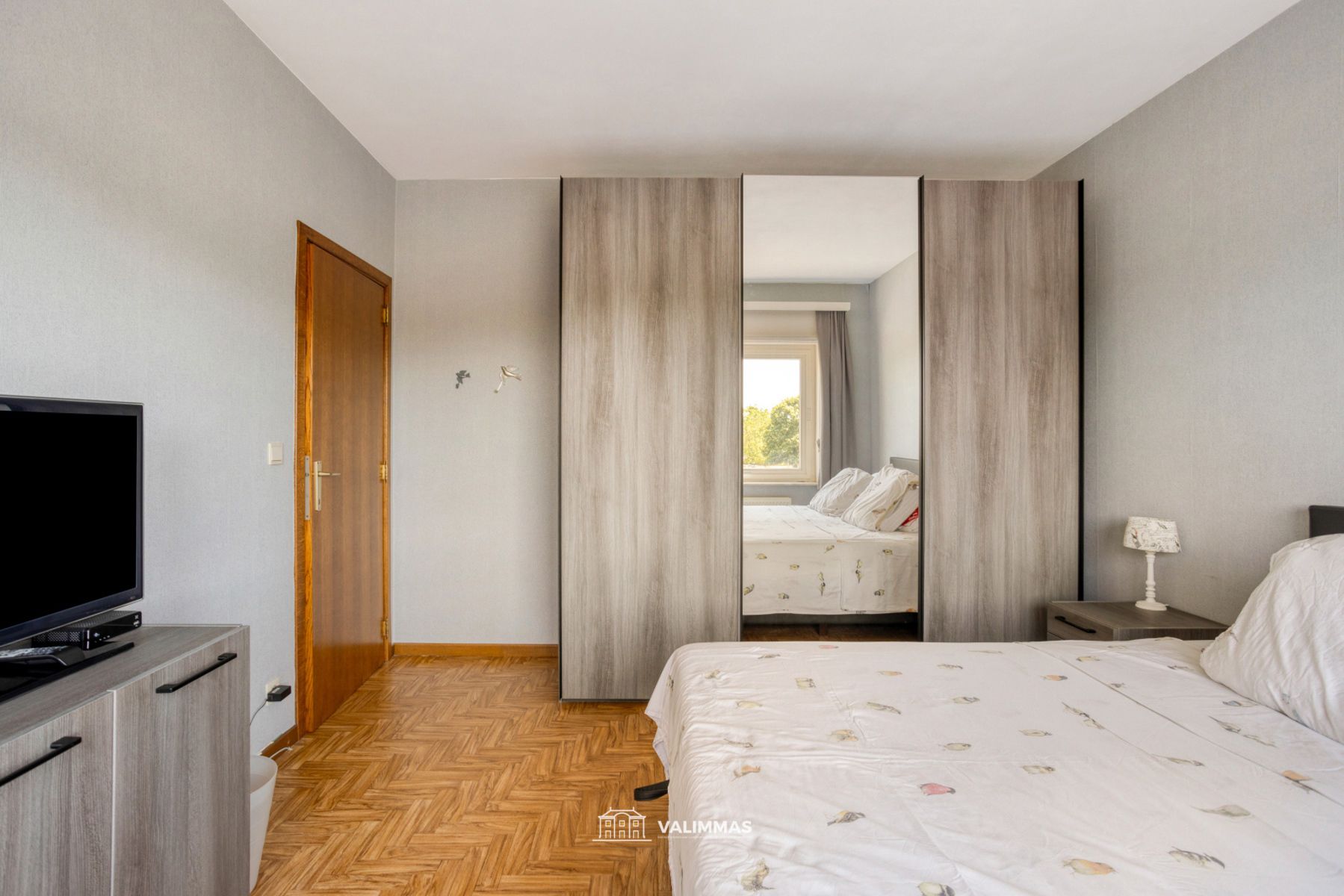 Instapklare & comfortabele driegevelwoning mt garage en tuin foto 14