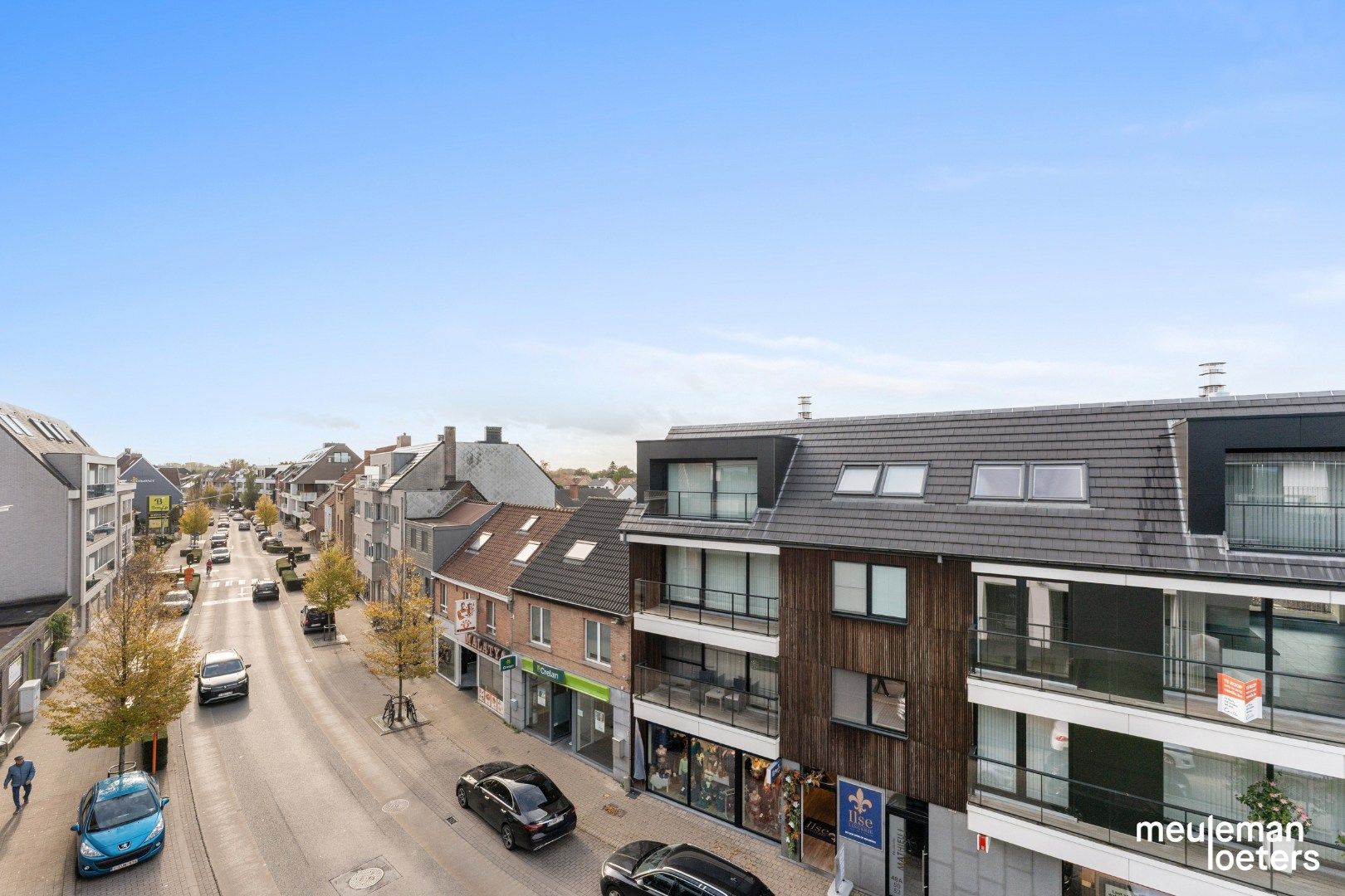 Lichtrijk duplexappartement met ruim terras en garage foto 16