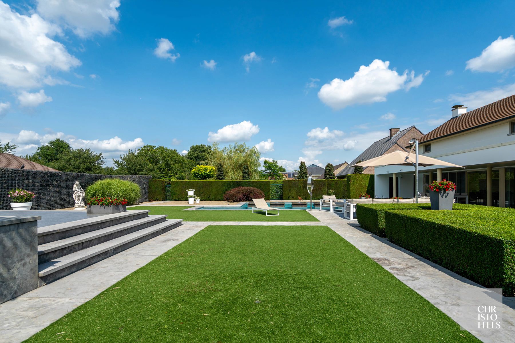 Exclusieve villa met verwarmd zwembad op een perceel van 2.295m²!  foto 10