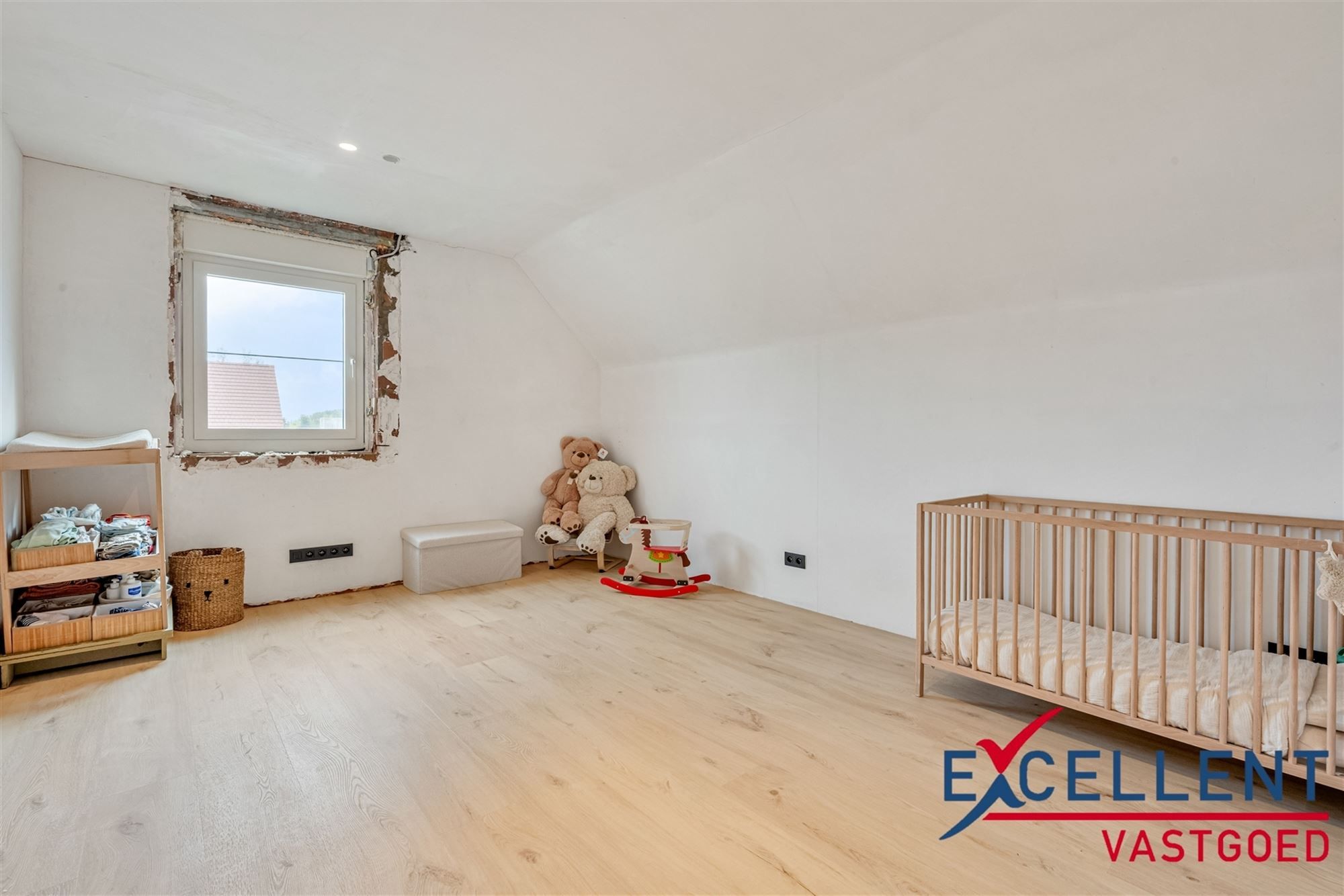 Ideaal gelegen alleenstaande woning in rustige wijk te Astene foto 10