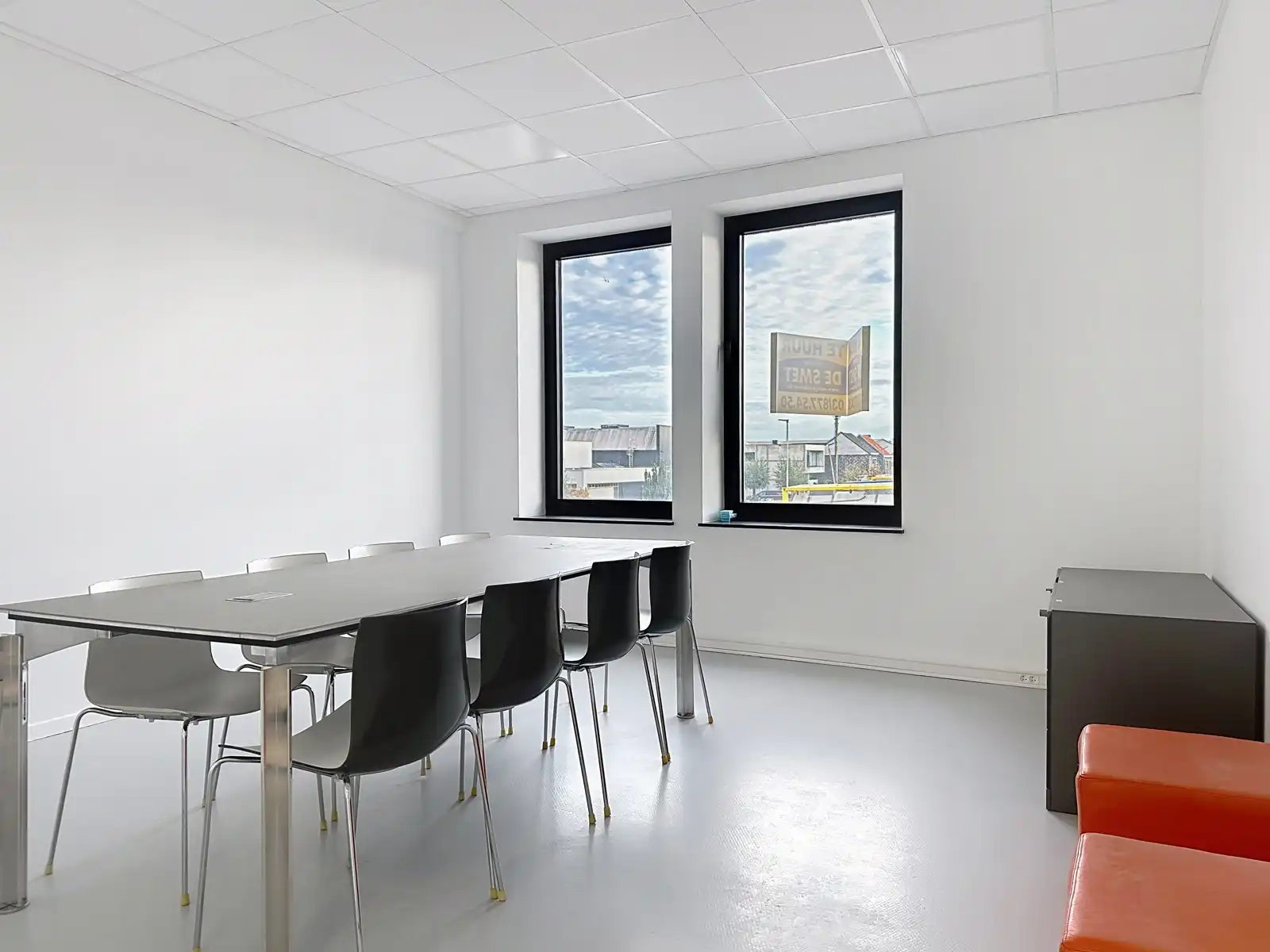 Volledig vernieuwde magazijn- of opslagruimte foto 6