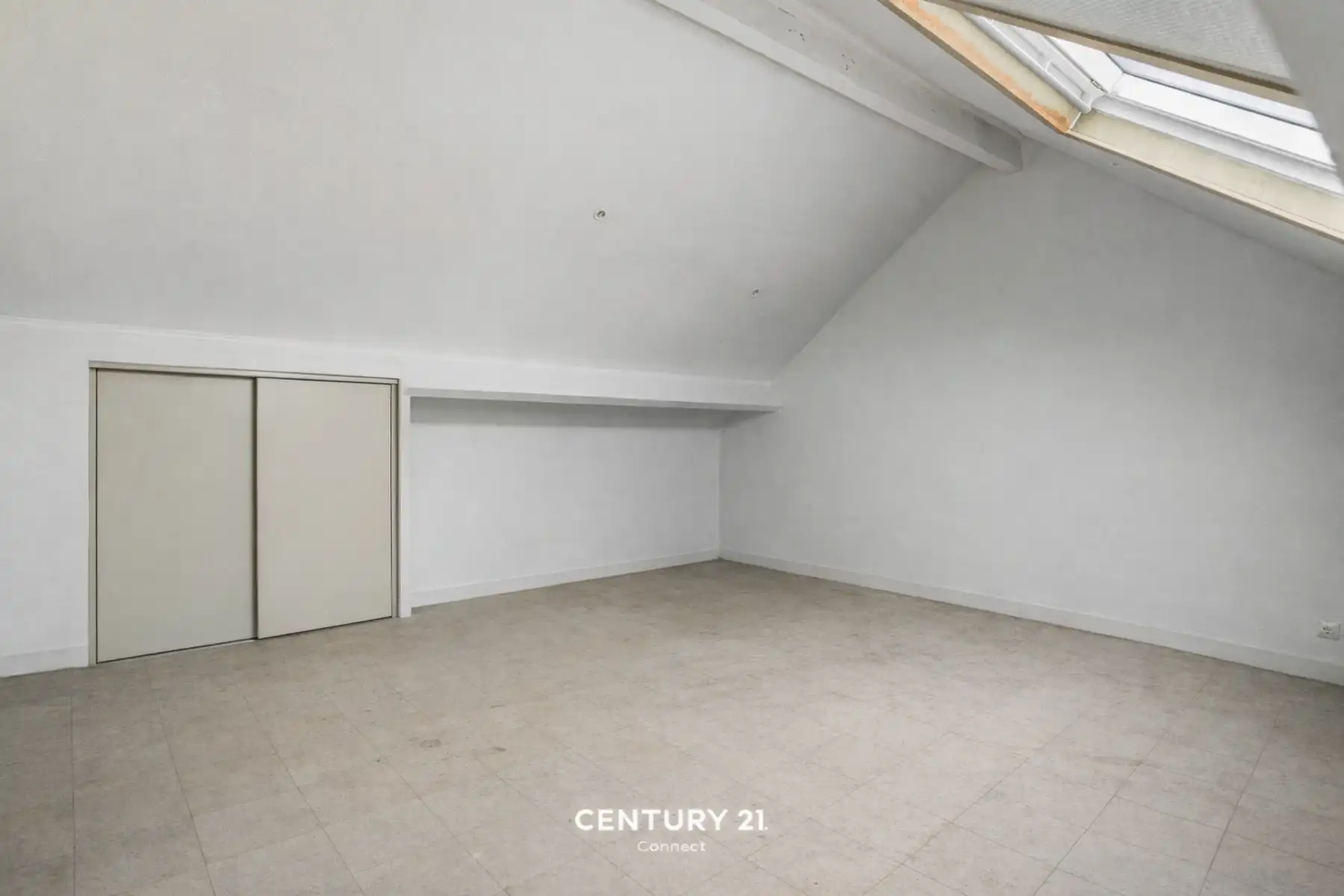 Stadswoning met tuin en dubbele garage foto 16