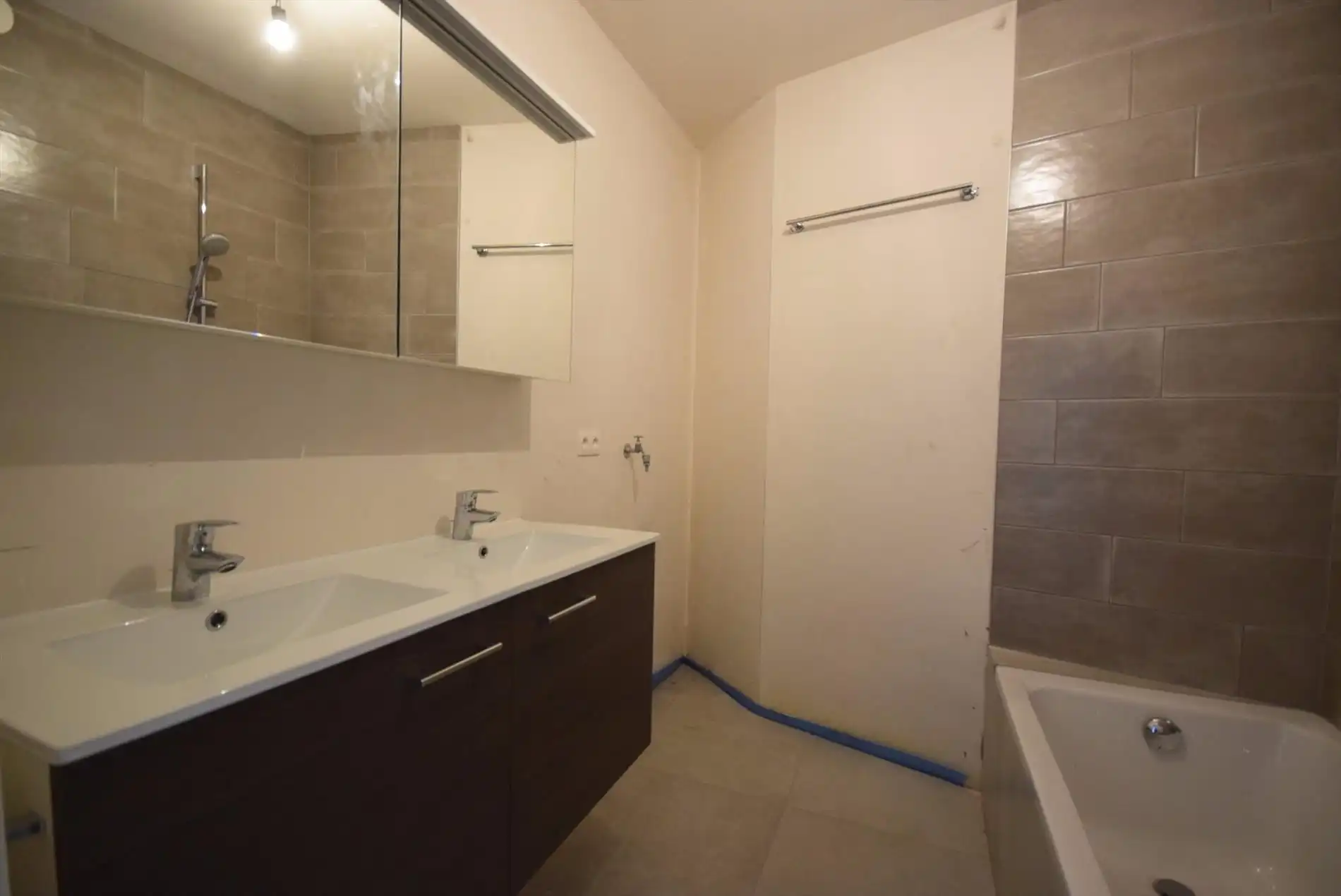 INSTAPKLAAR APPARTEMENT IN CENTRUM RUMBEKE foto 8