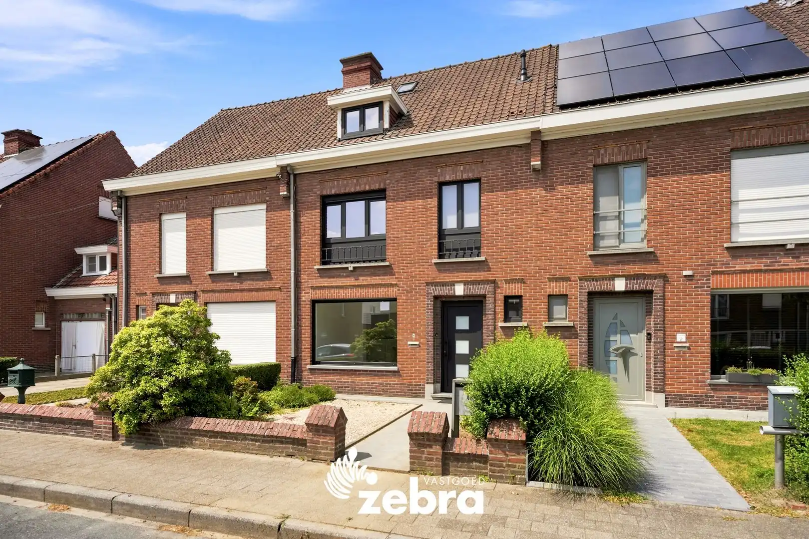 Gerenoveerde woning met uitweg op een rustige ligging in Izegem! foto 28