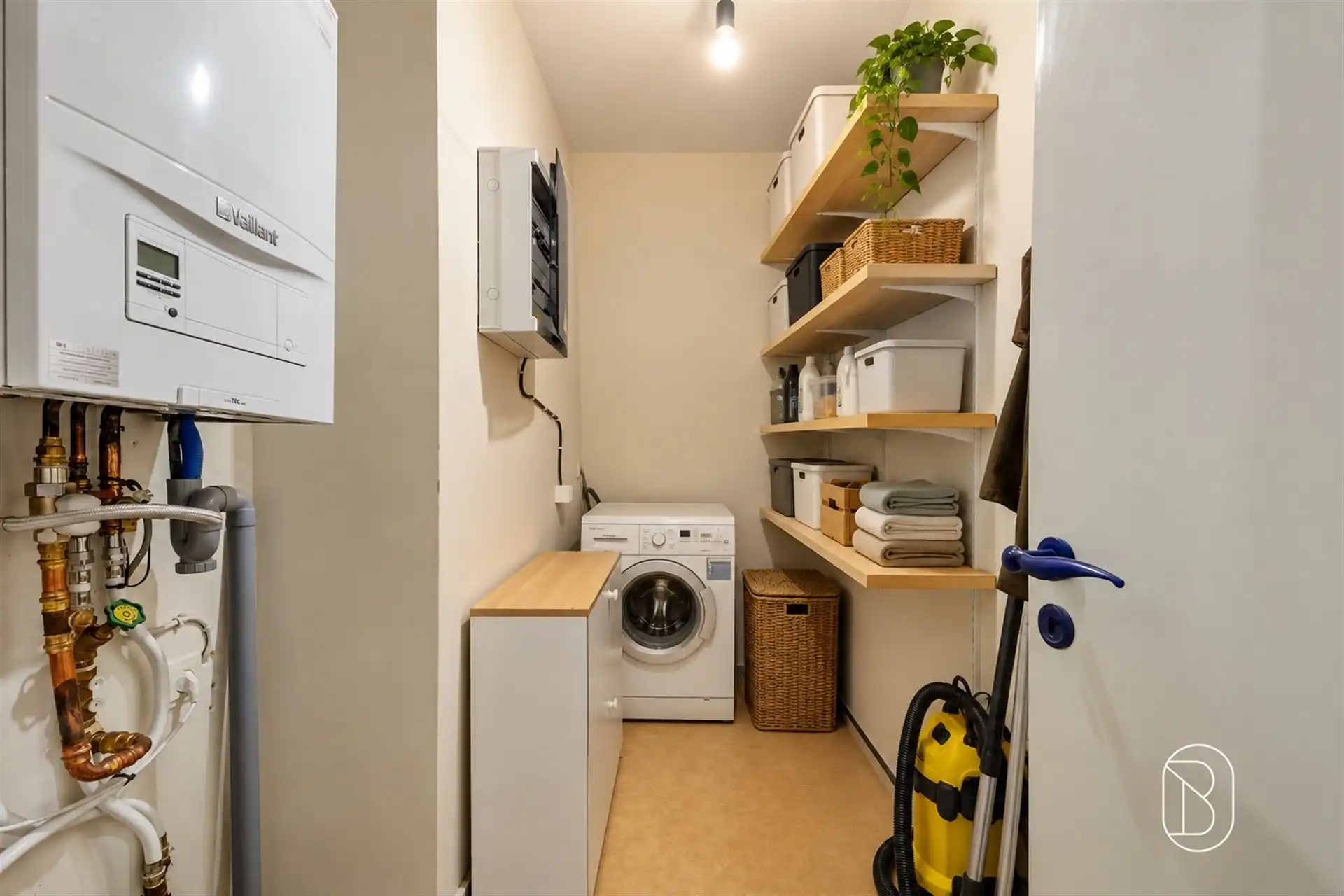 Ruim en instapklaar appartement met 2 slaapkamers en garage foto 11
