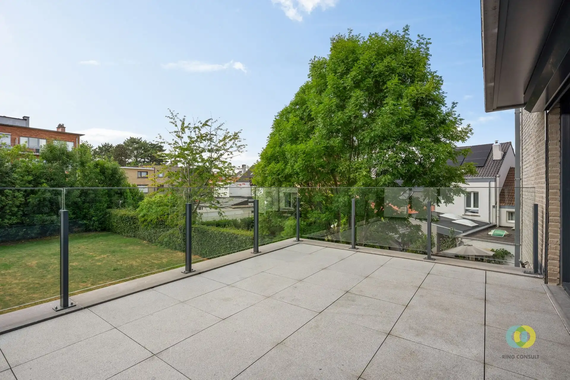 Recent appartement met groot terras foto 2